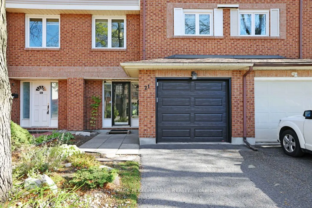21 Arbordale Crescent