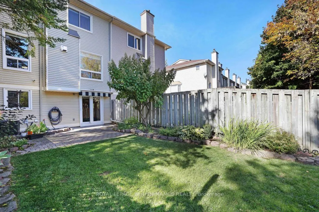 21 Arbordale Crescent