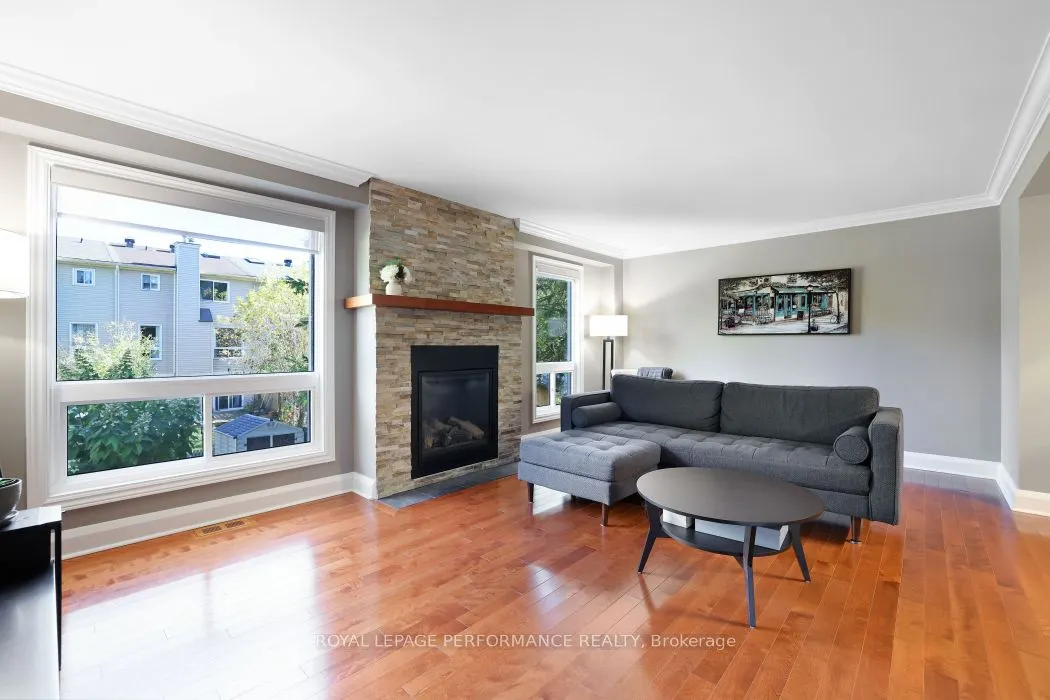 21 Arbordale Crescent