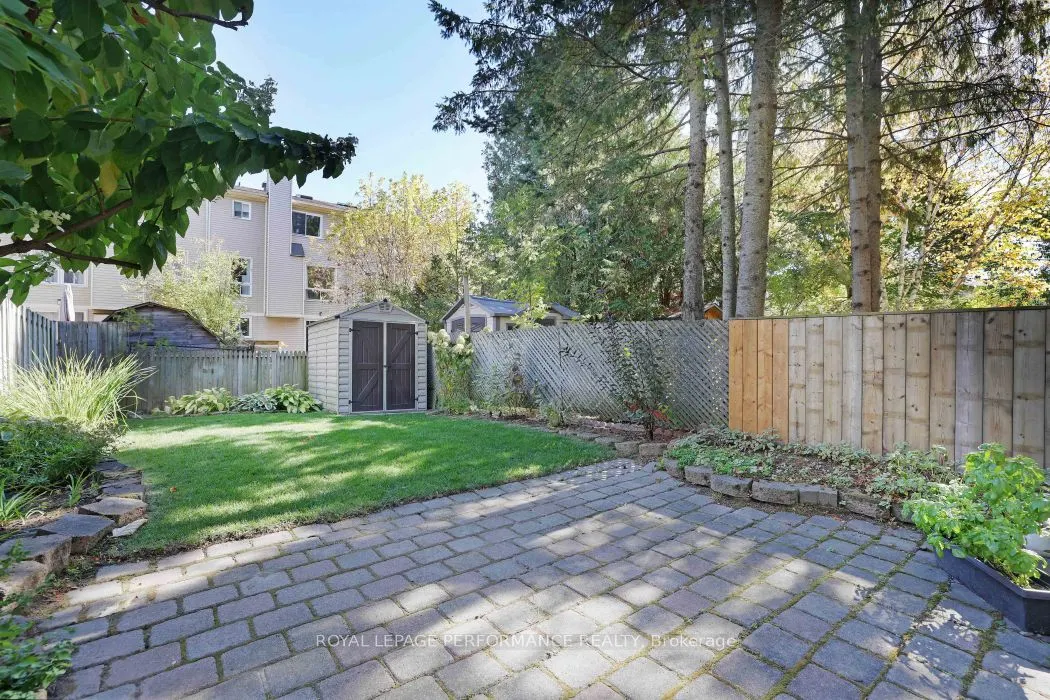 21 Arbordale Crescent