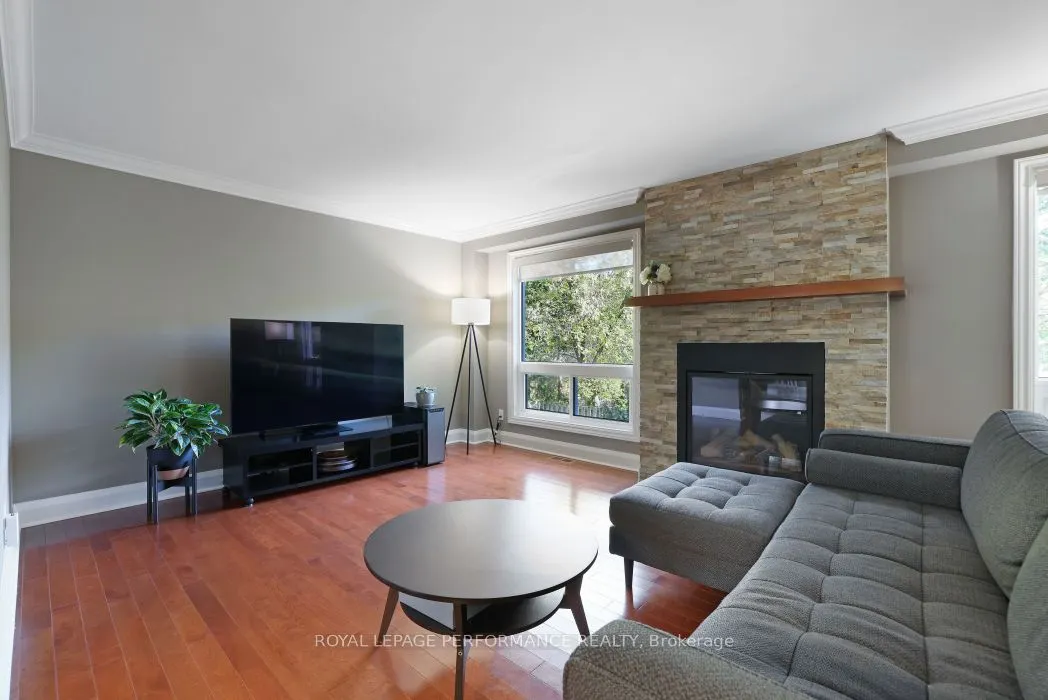 21 Arbordale Crescent