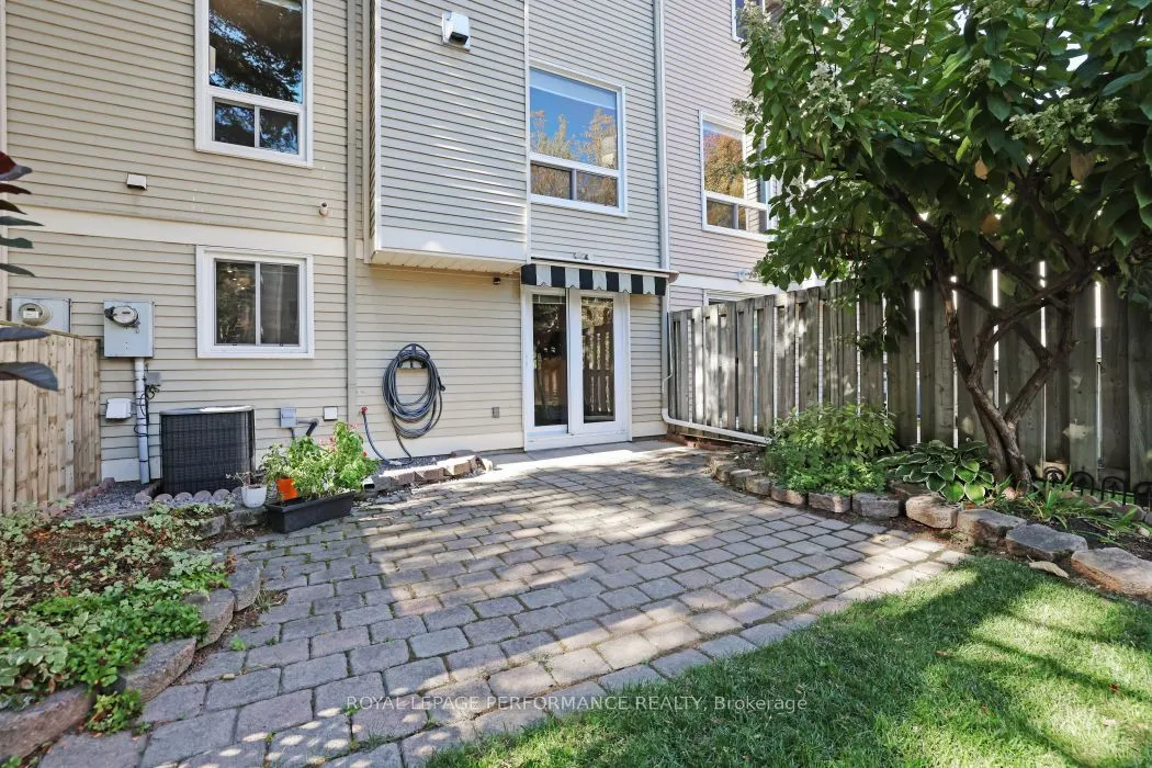 21 Arbordale Crescent