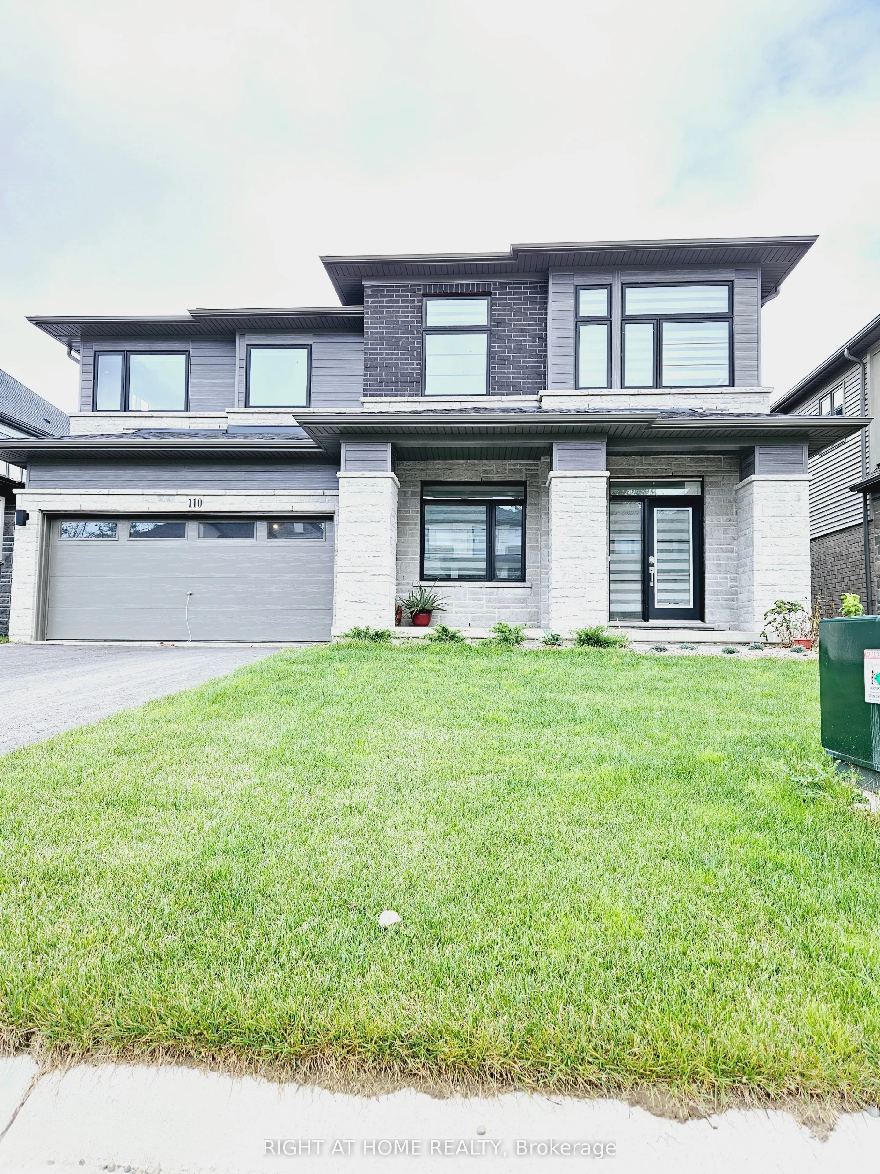 110 DAUGAARD Avenue