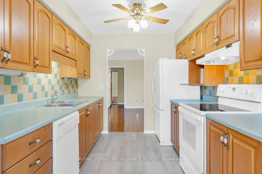 52 Tripp Boulevard, #121