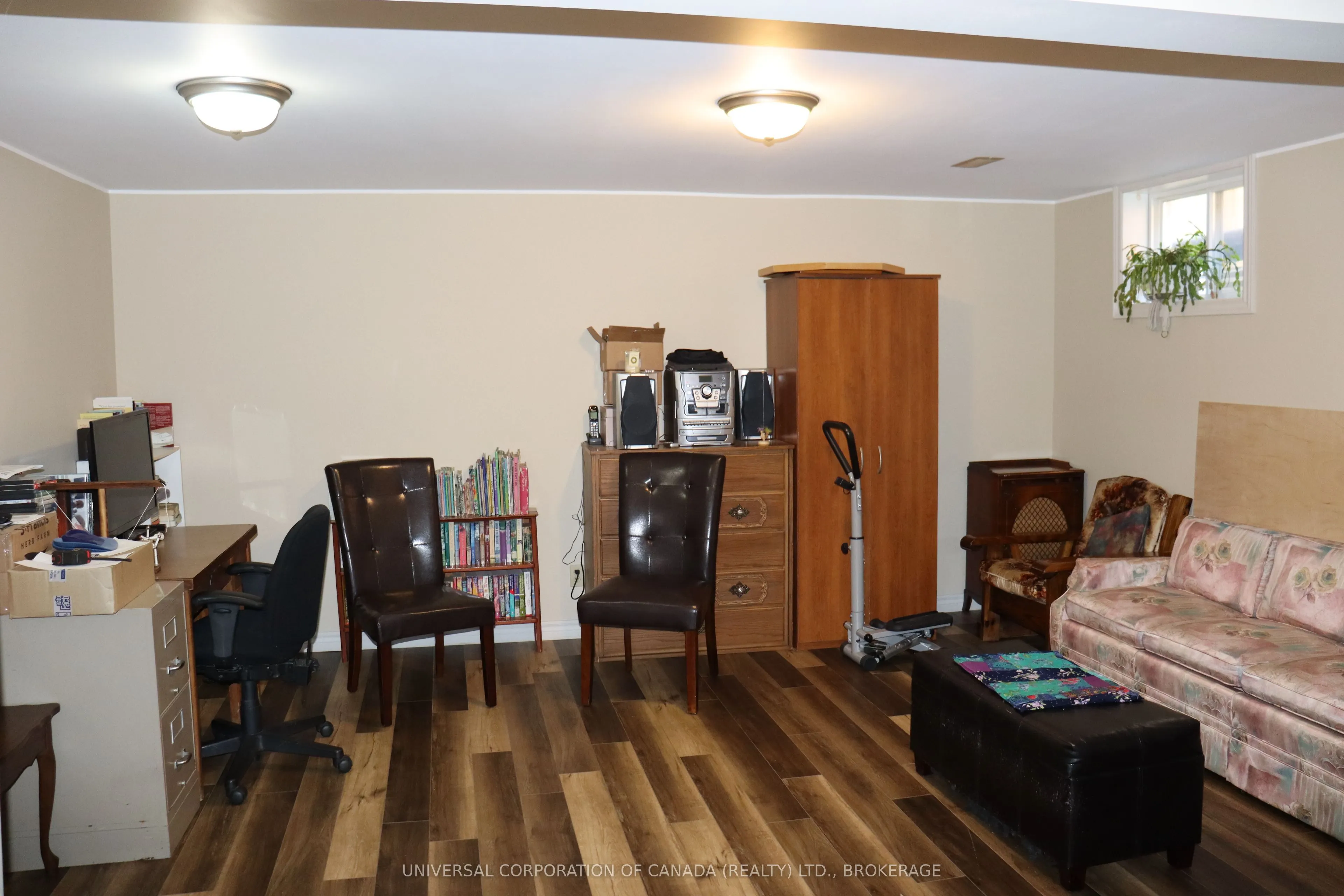 89 Myrtle Street N