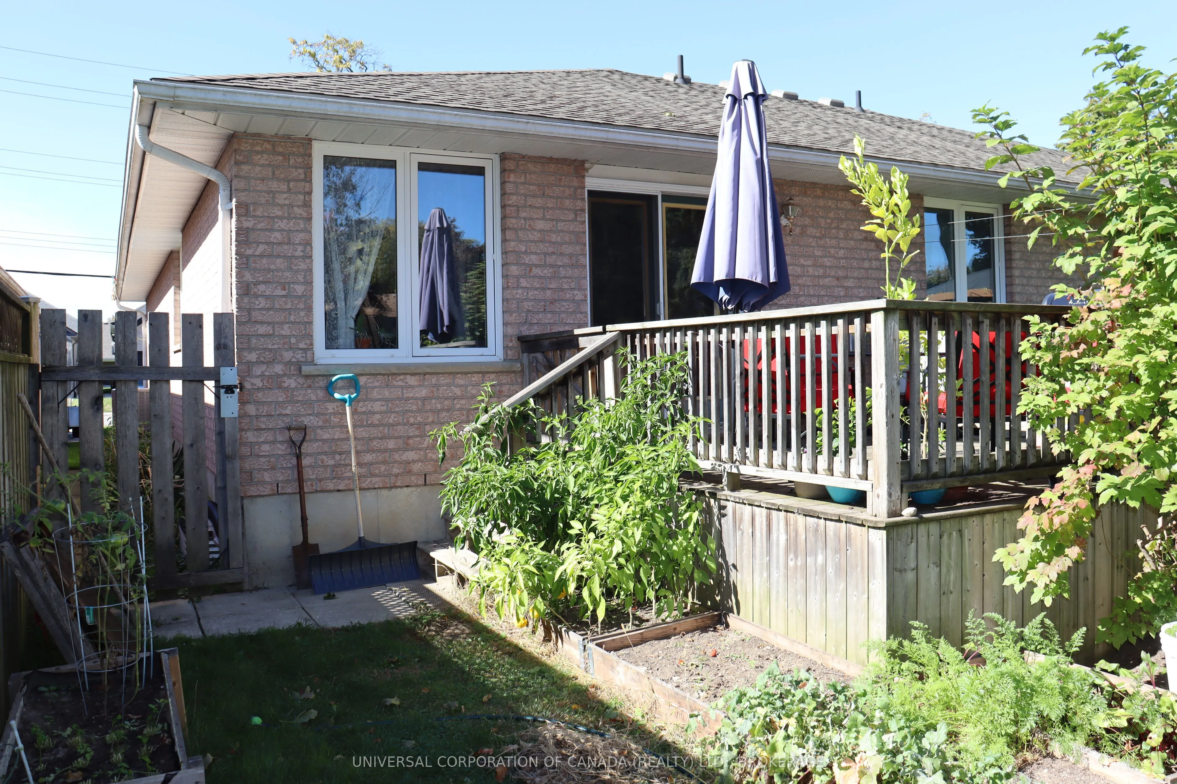 89 Myrtle Street N