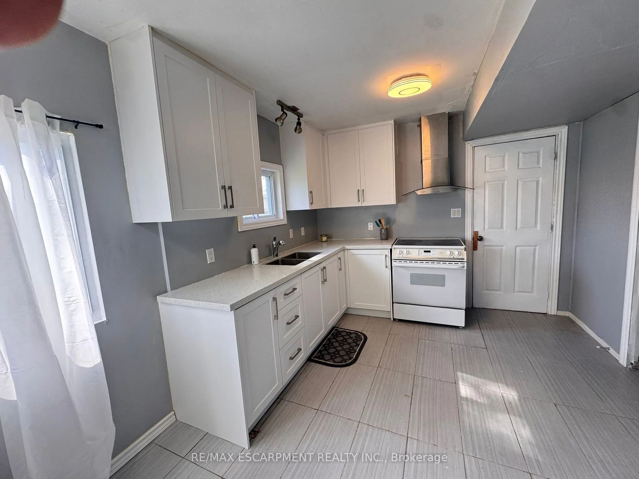 495 Grandview Road