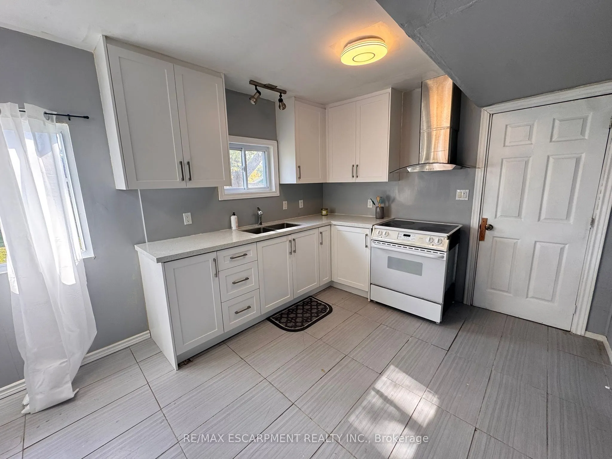 495 Grandview Road