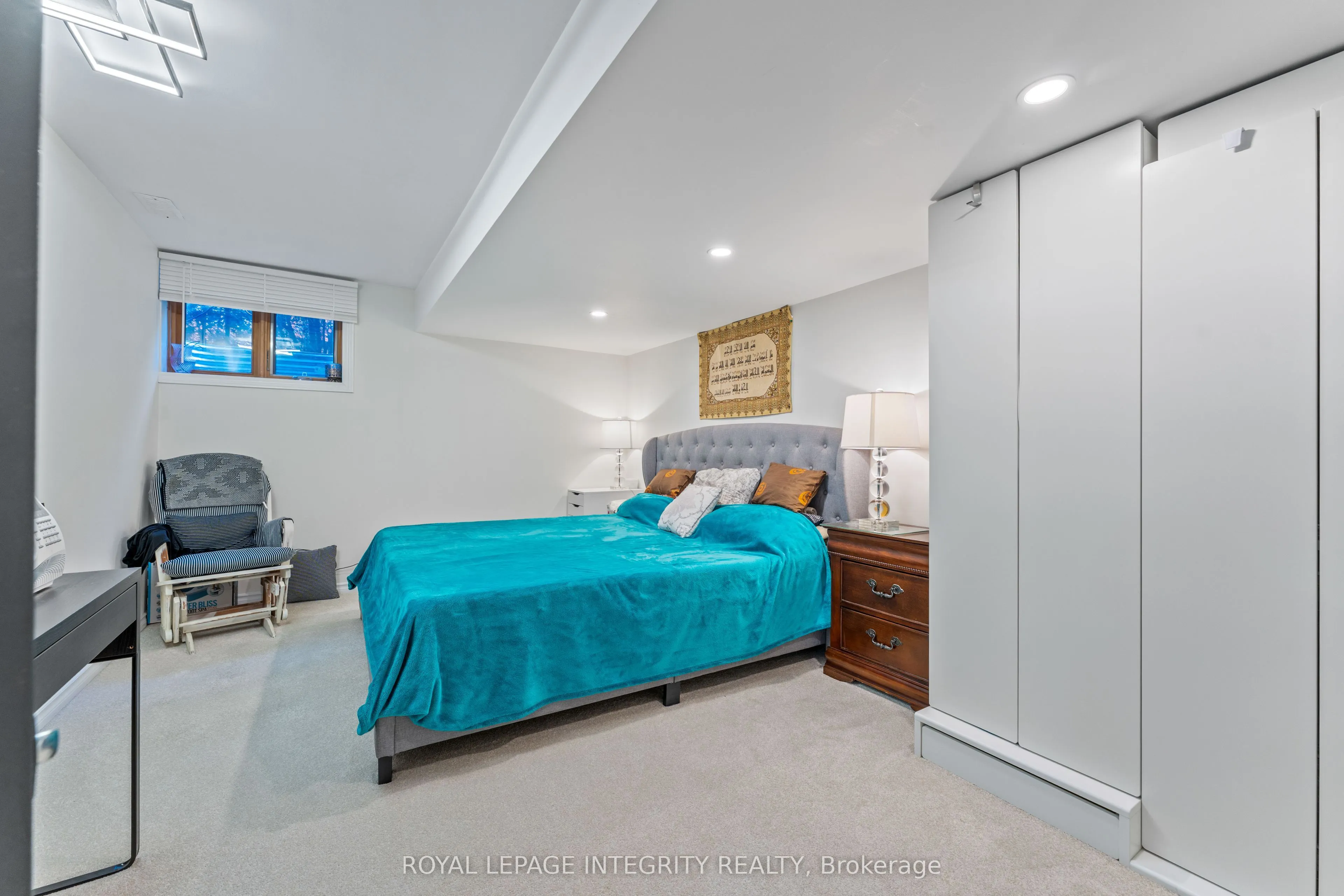 812 Petra Private