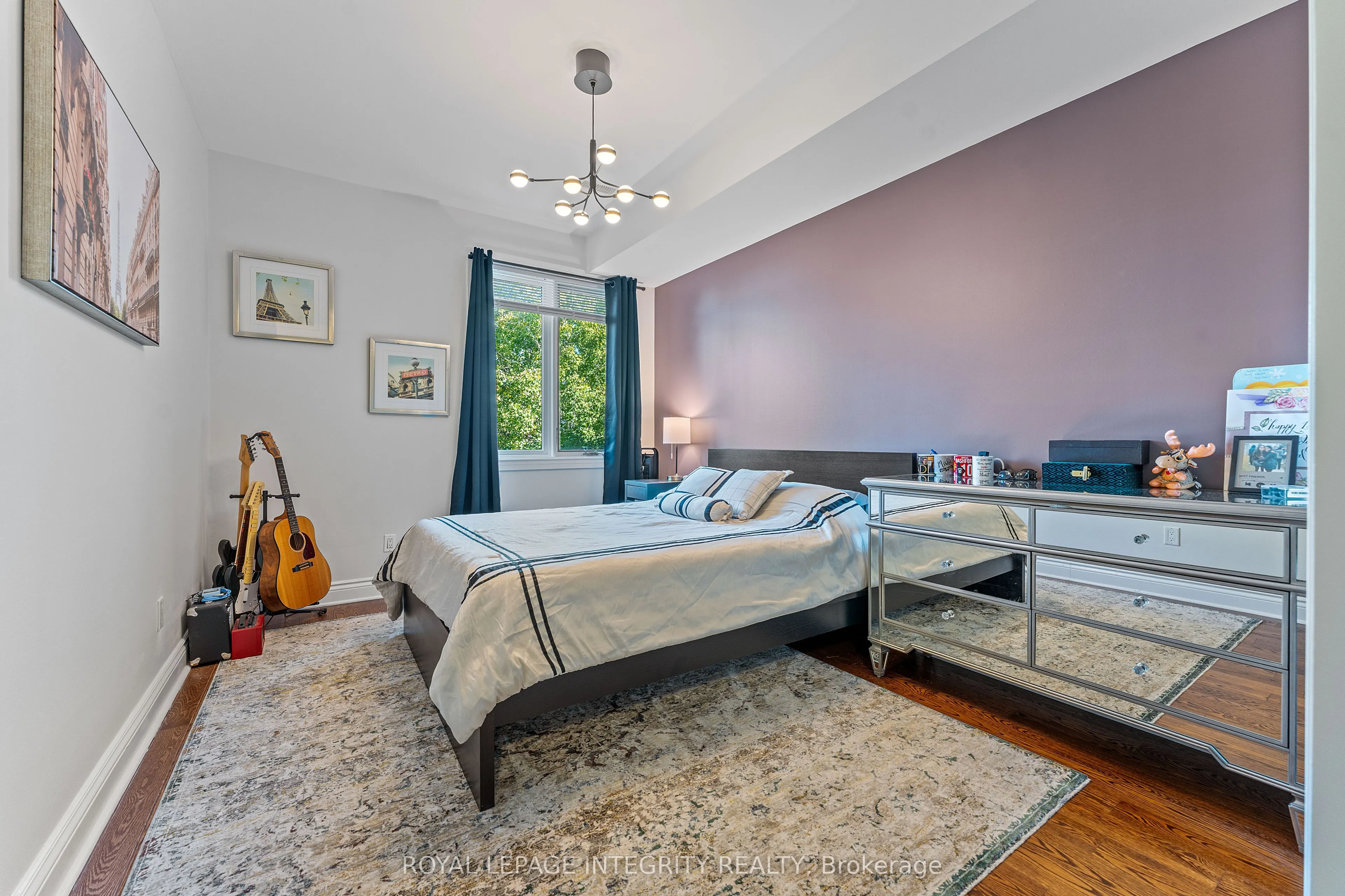 812 Petra Private