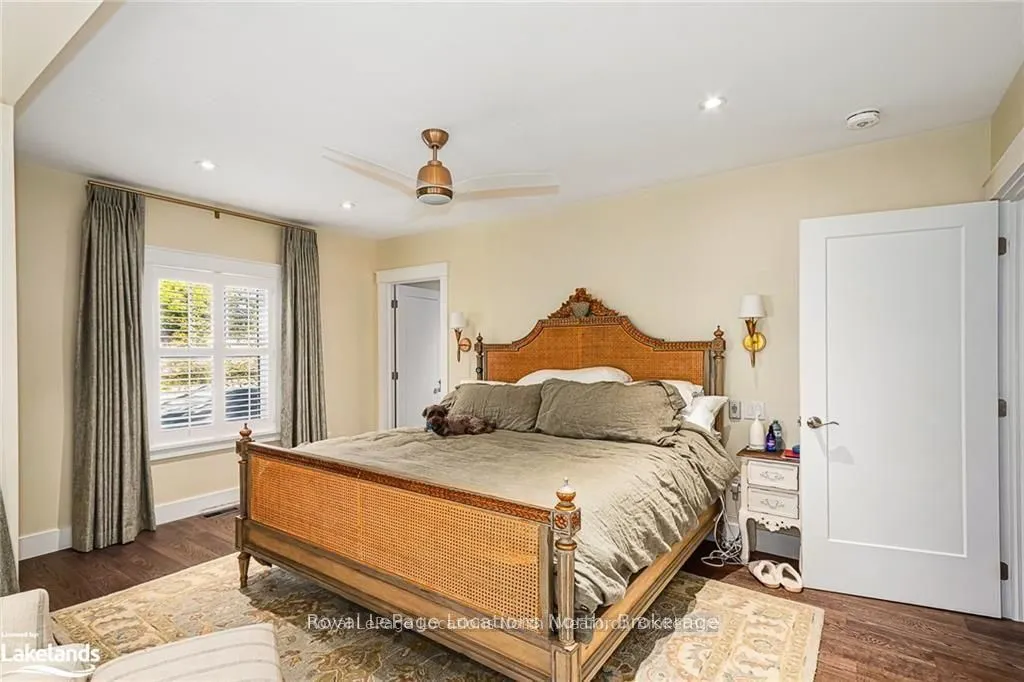 56 BRUCE Street S