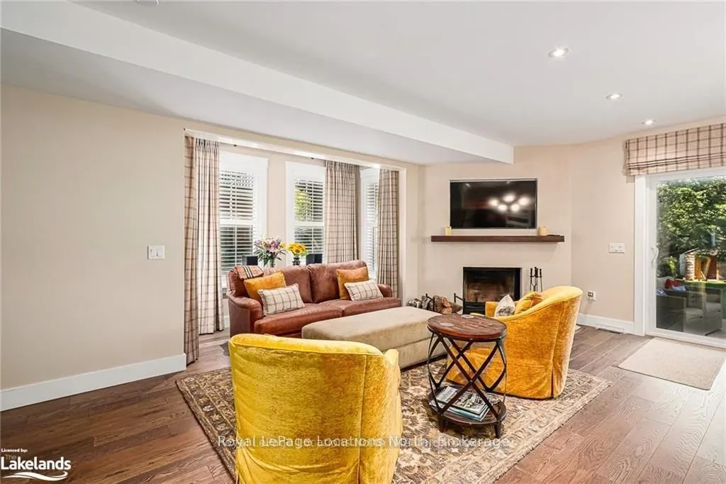 56 BRUCE Street S