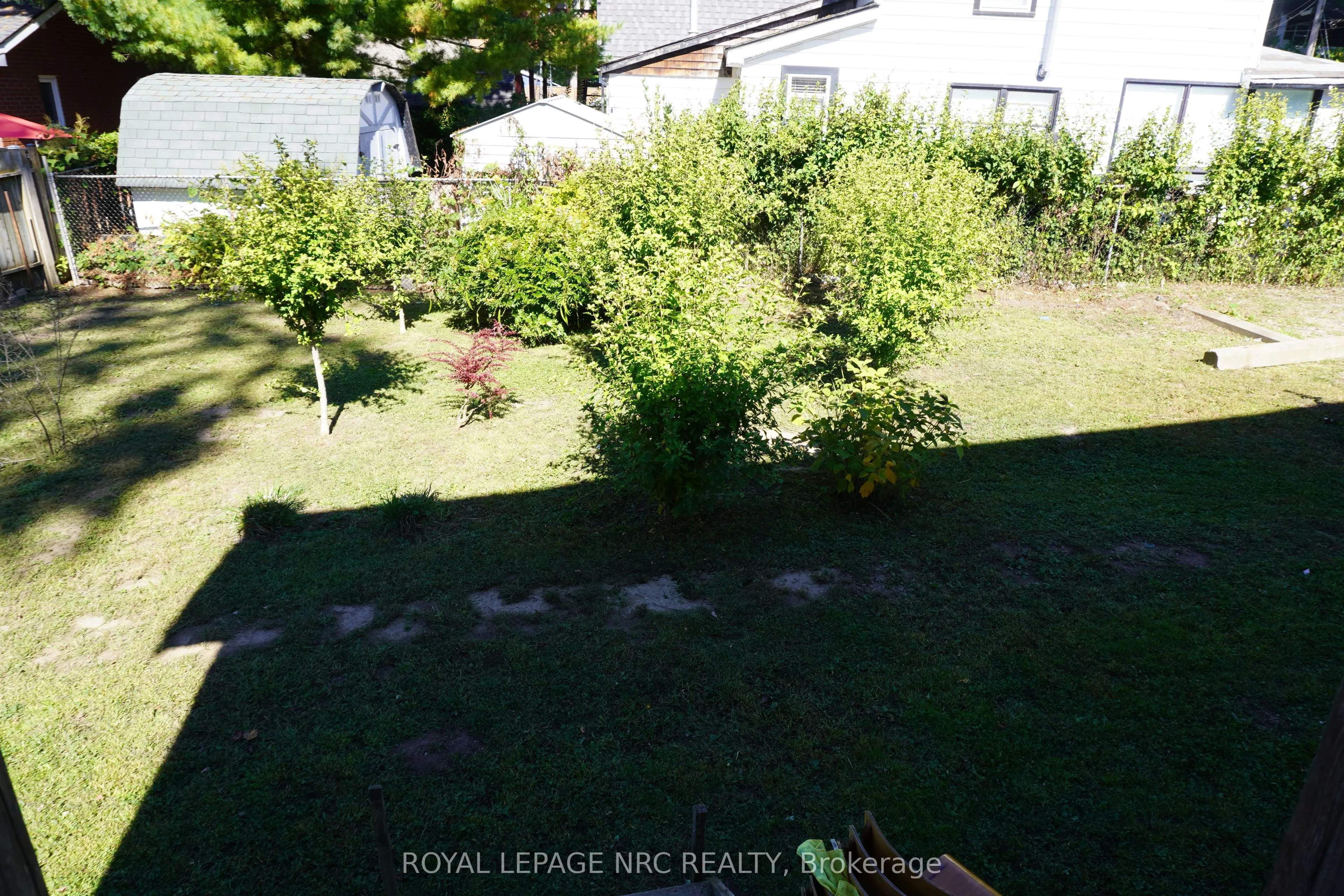 212 Lincoln Road W
