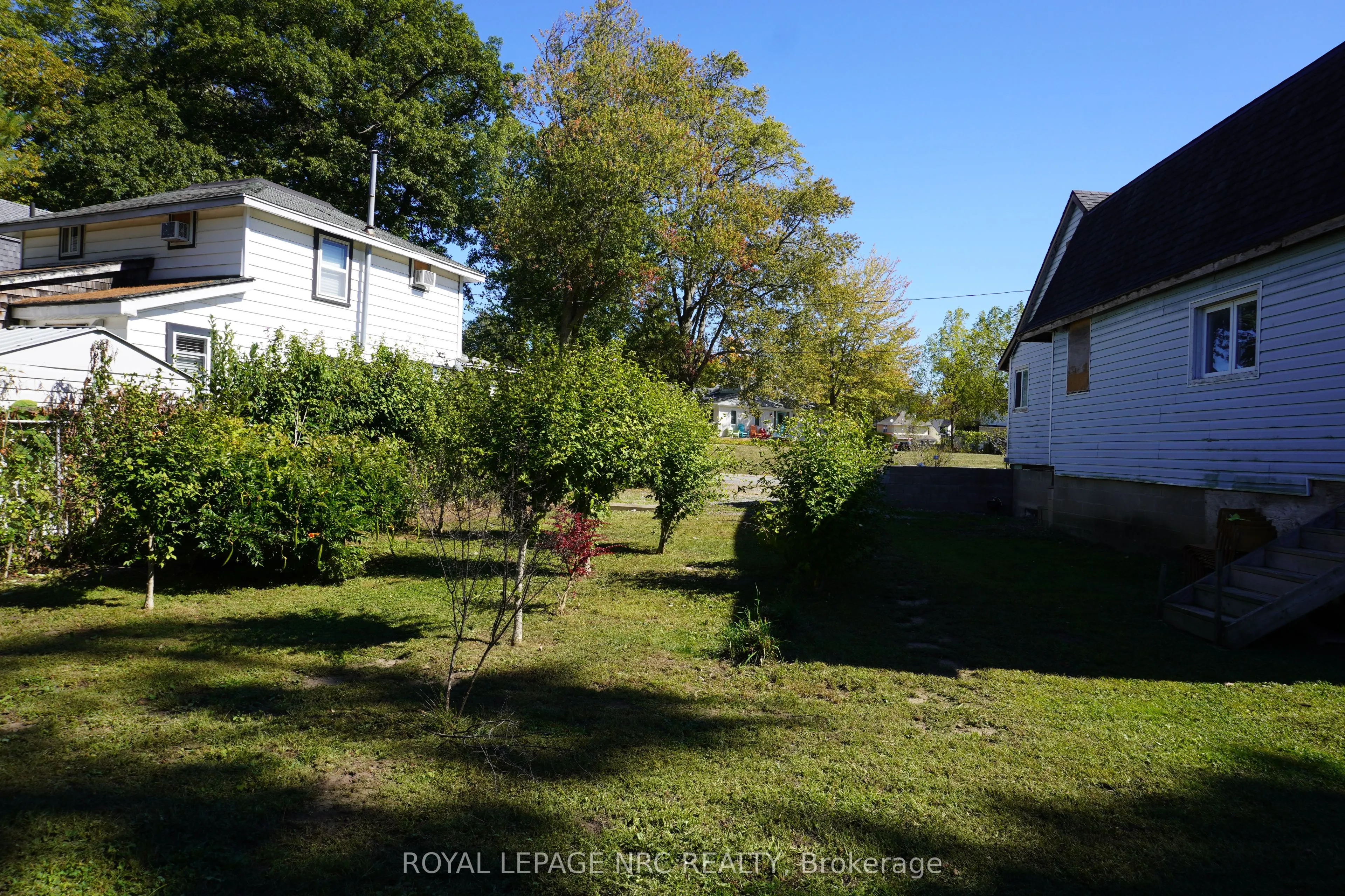 212 Lincoln Road W