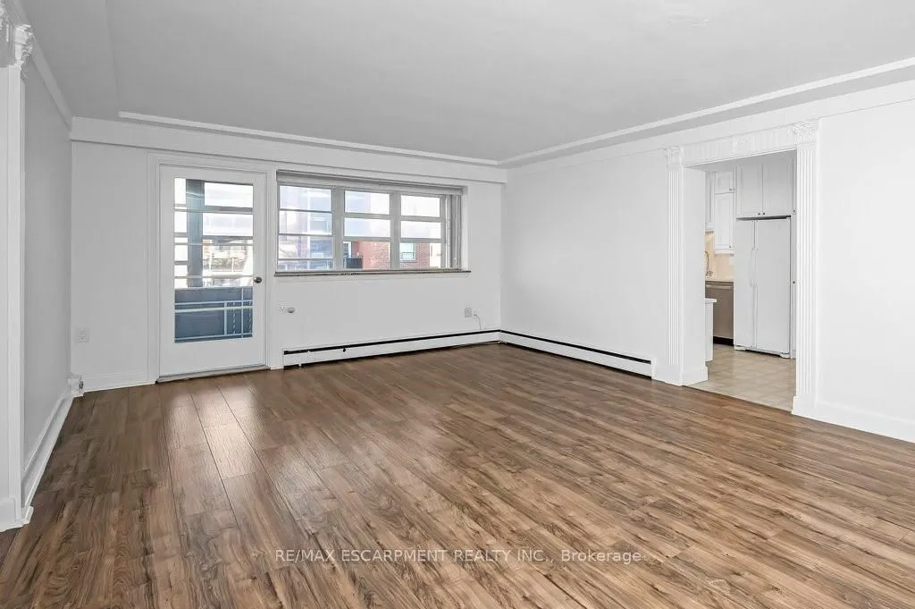 9 Grant Boulevard, #201