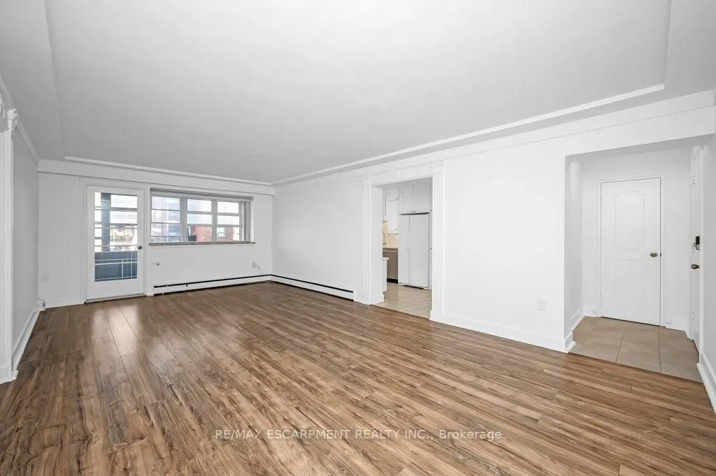 9 Grant Boulevard, #201