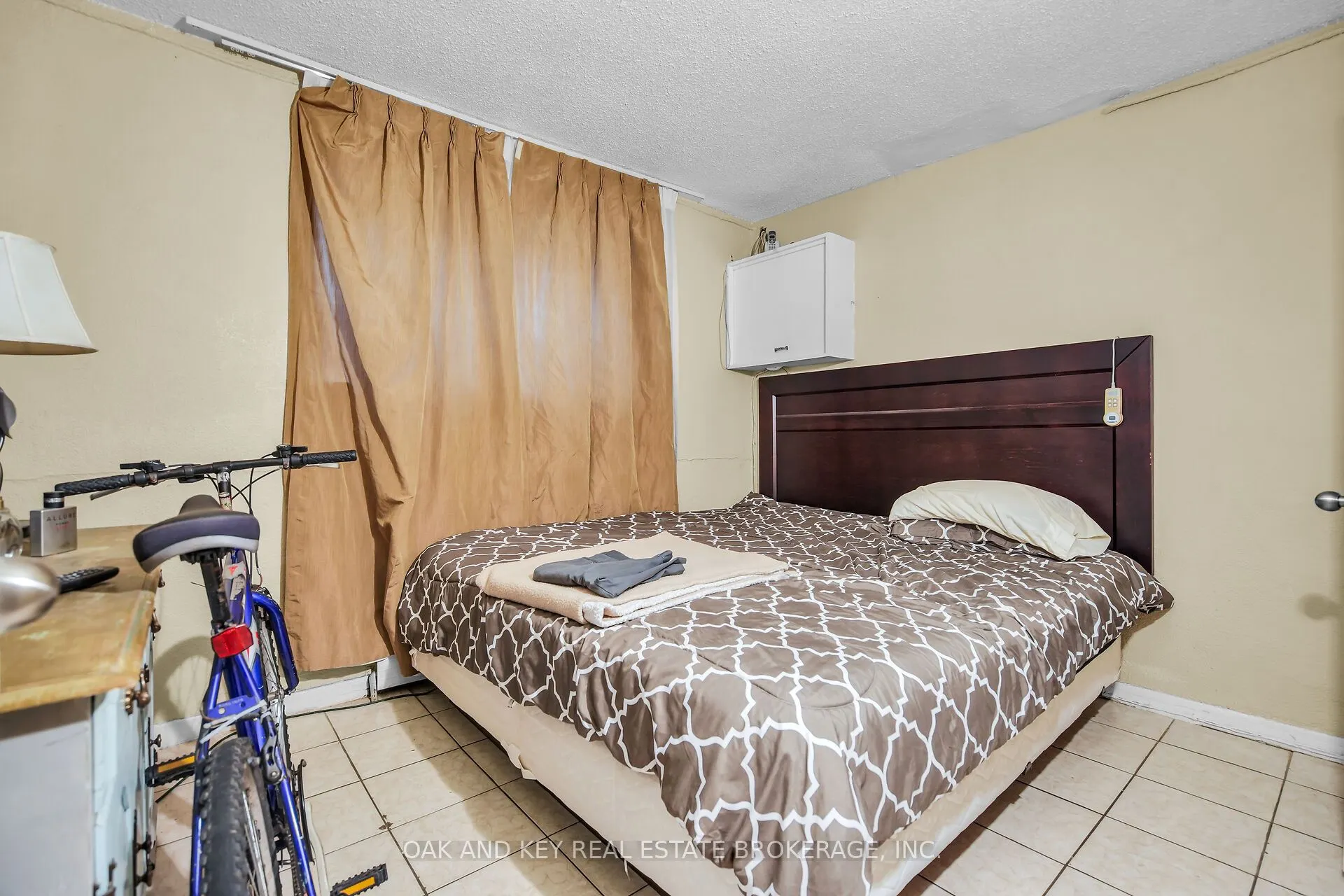 1563 Allen Place