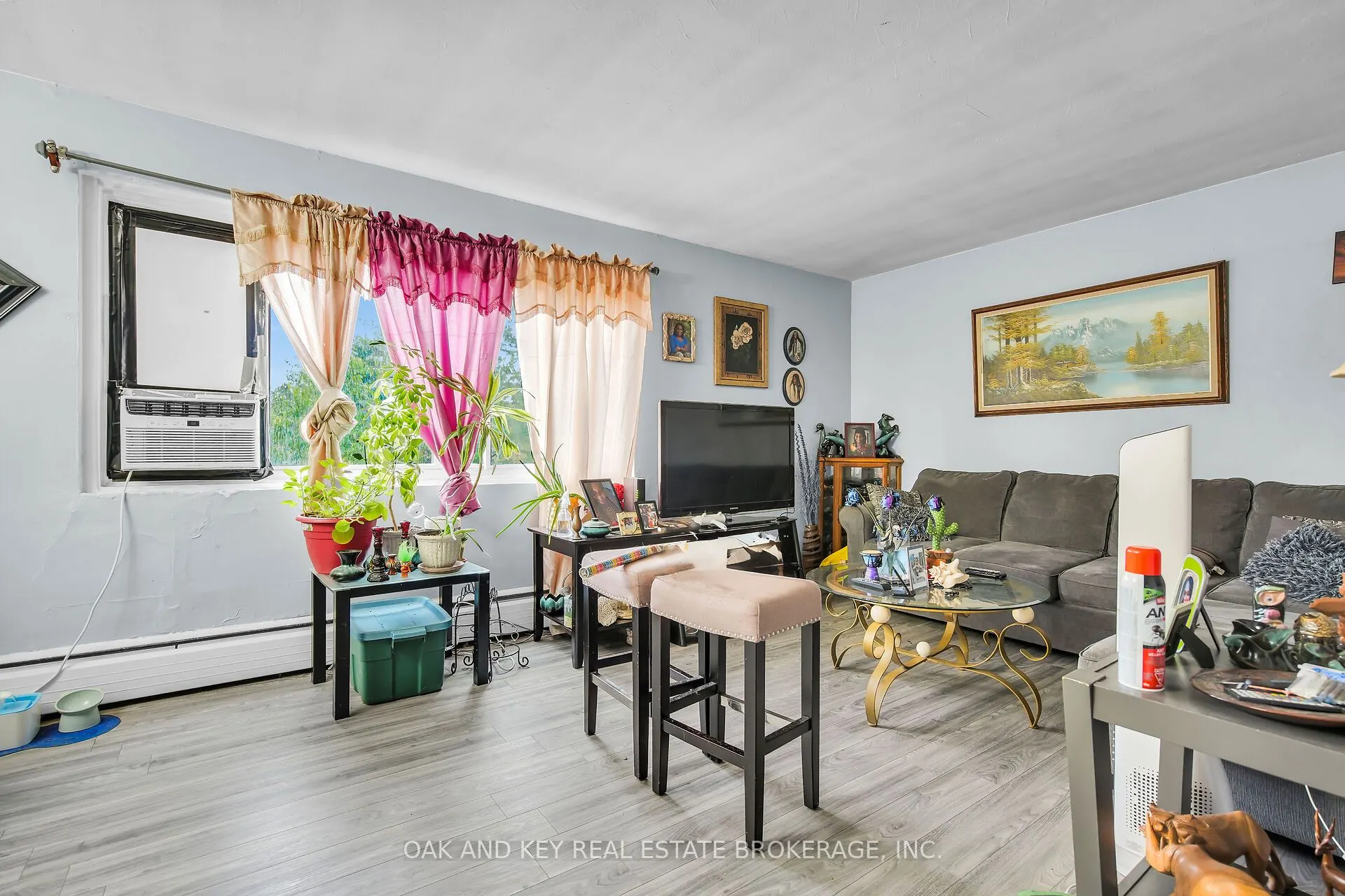 1563 Allen Place