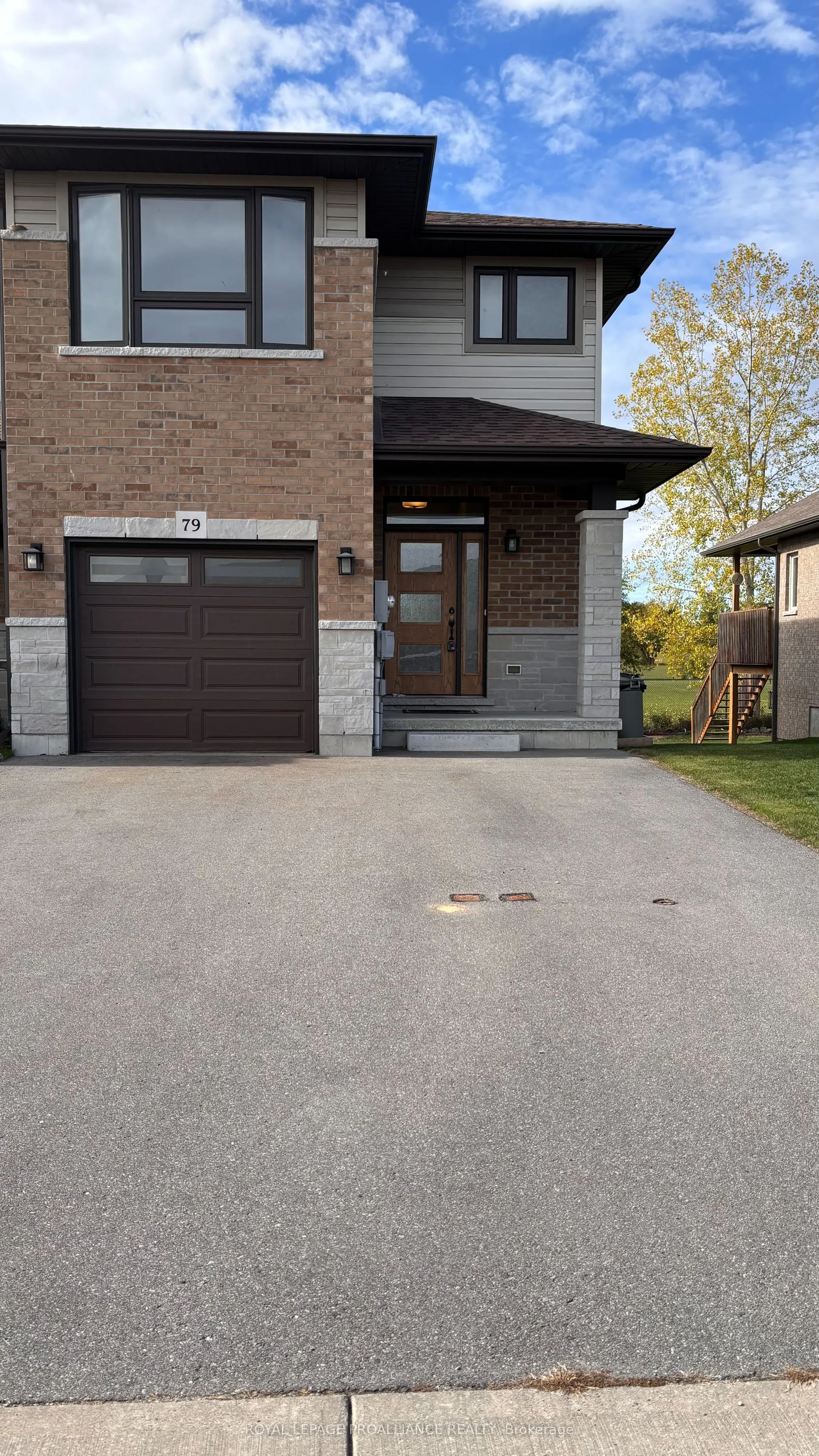 79 Ledgerock Court
