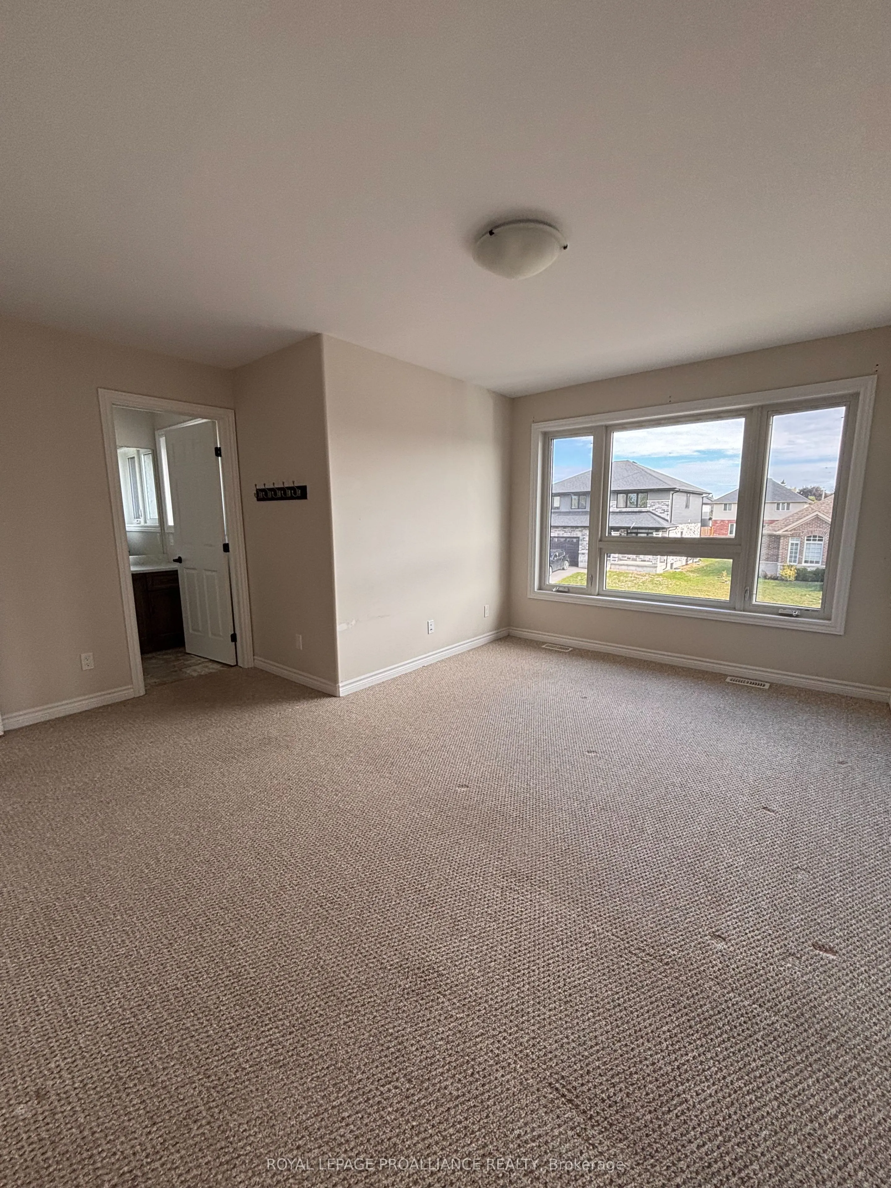 79 Ledgerock Court
