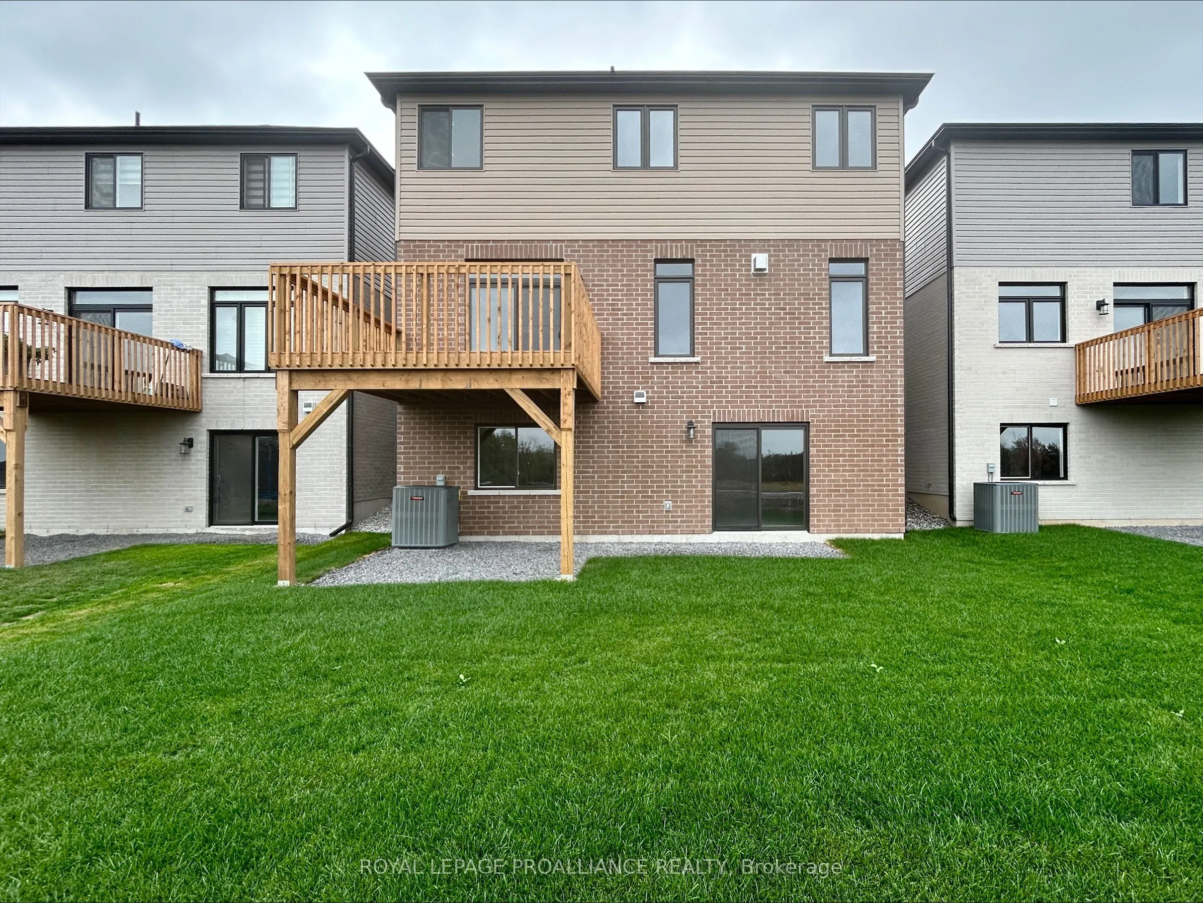 14 Peace River Street
