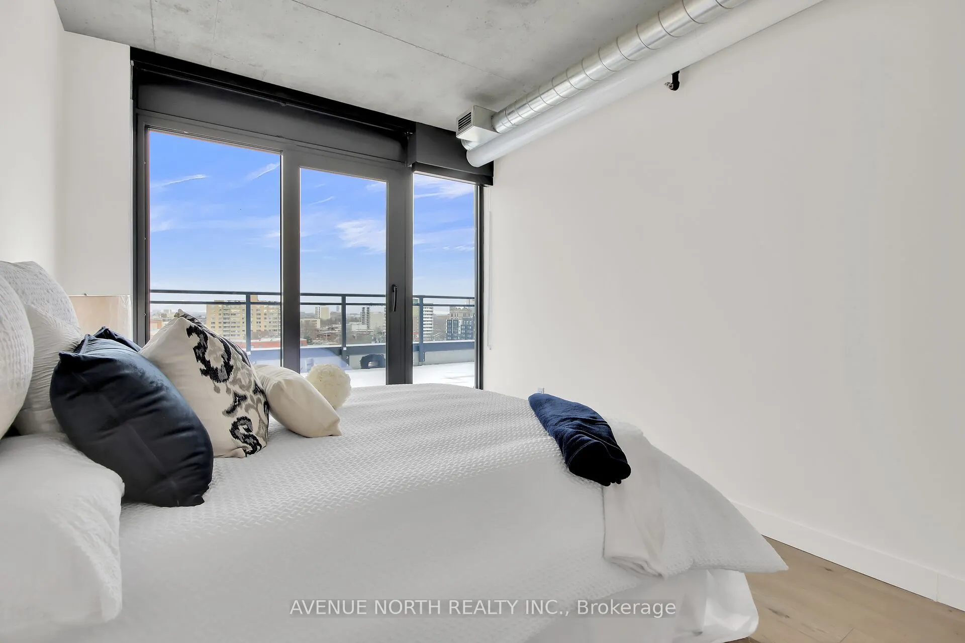 10 James Street, #LPH6/806