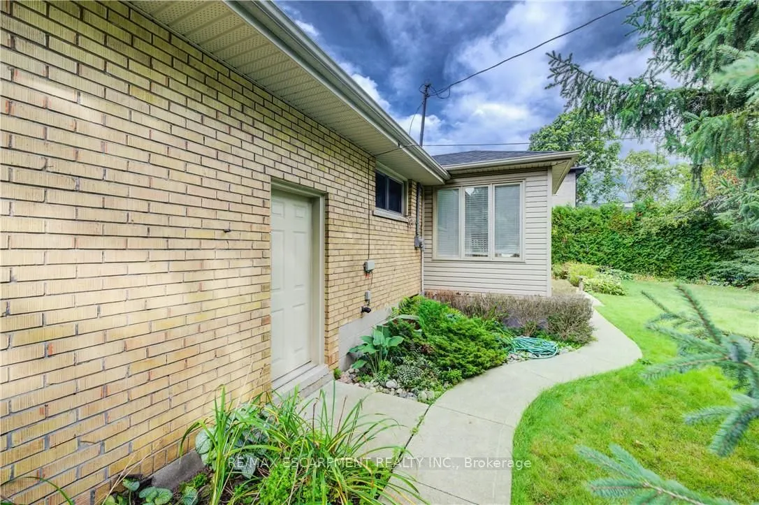 646 Iroquois Avenue
