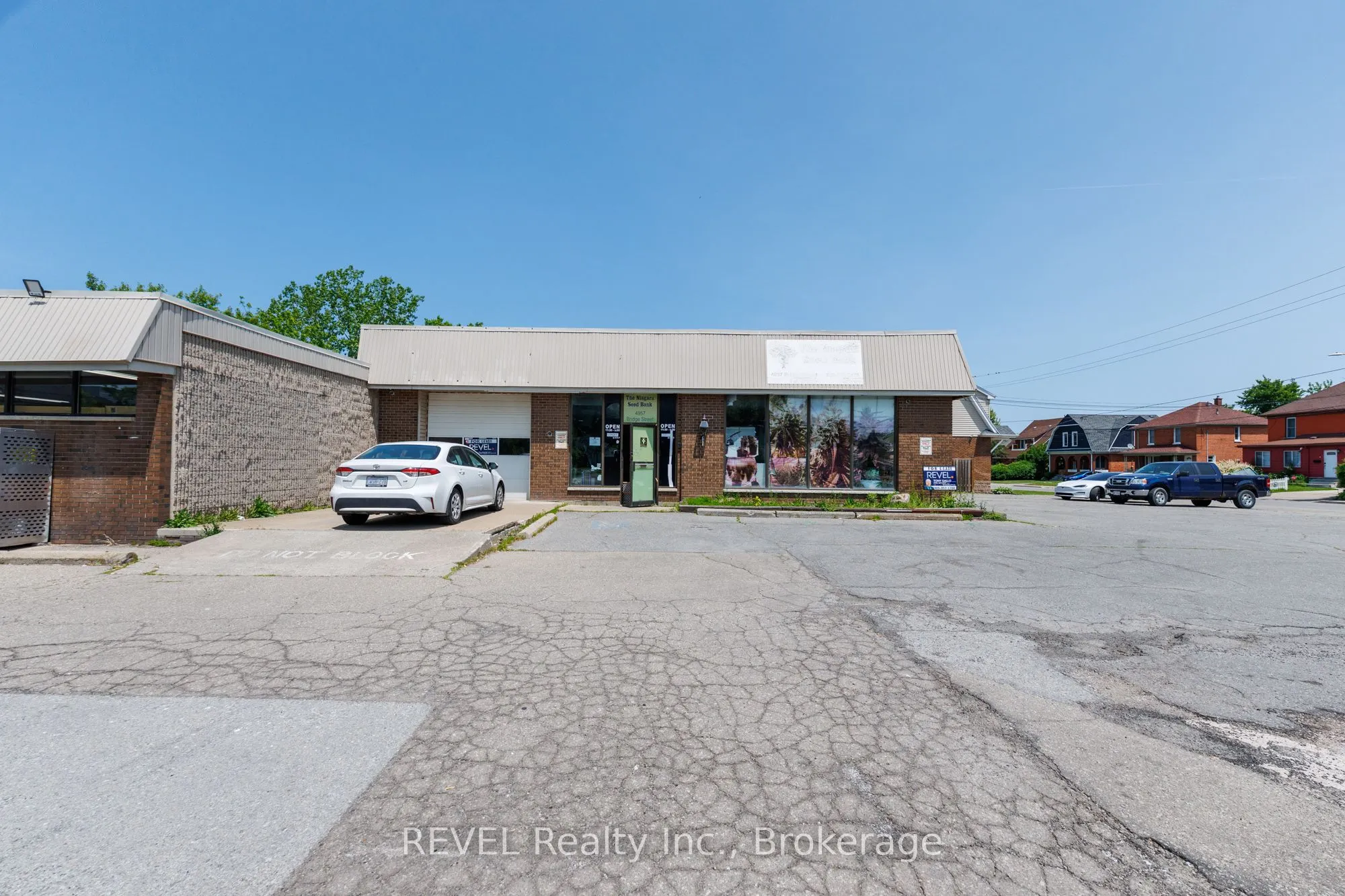 4957 Bridge Street N, #Unit 1