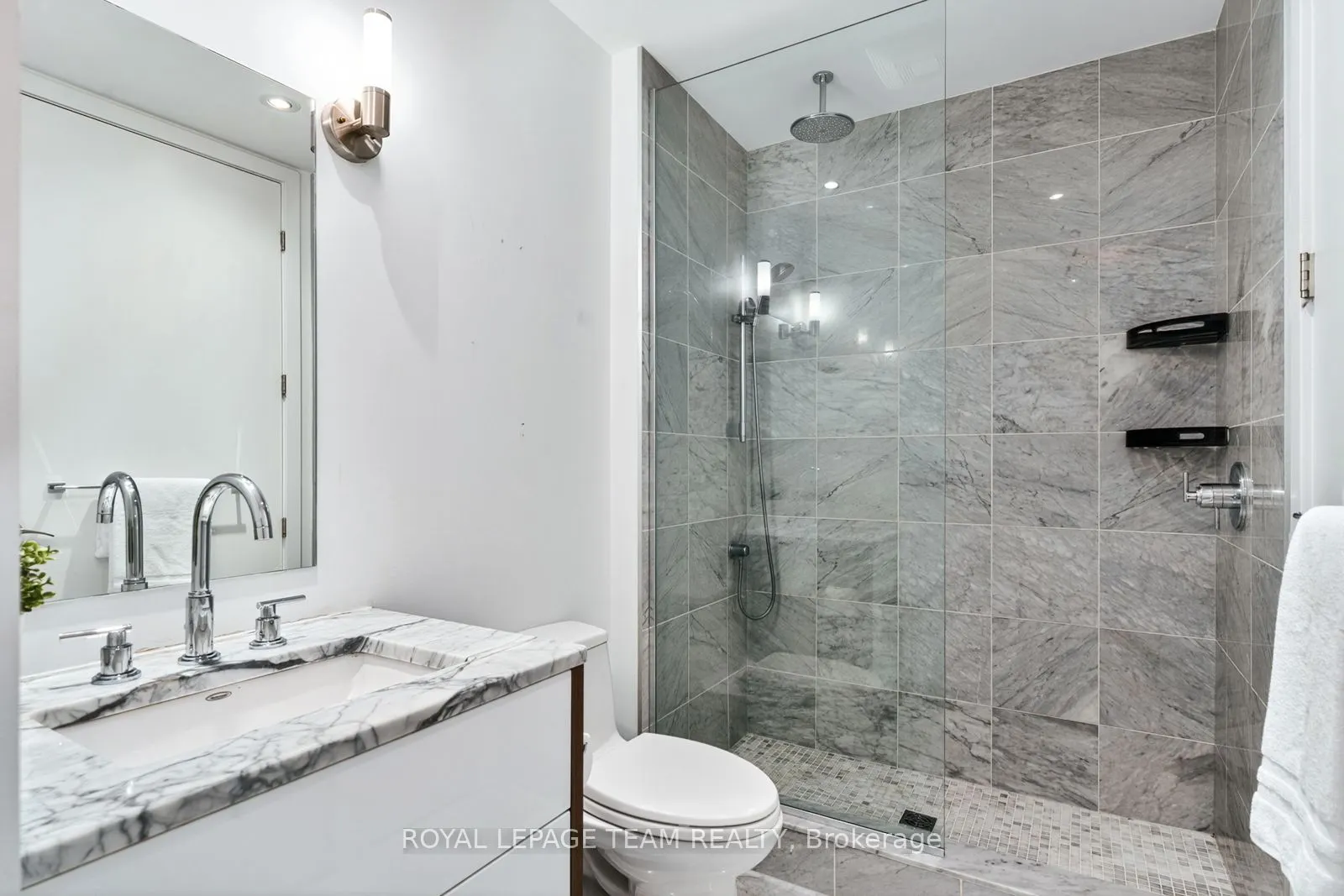 111 CHAMPAGNE Avenue, #1111
