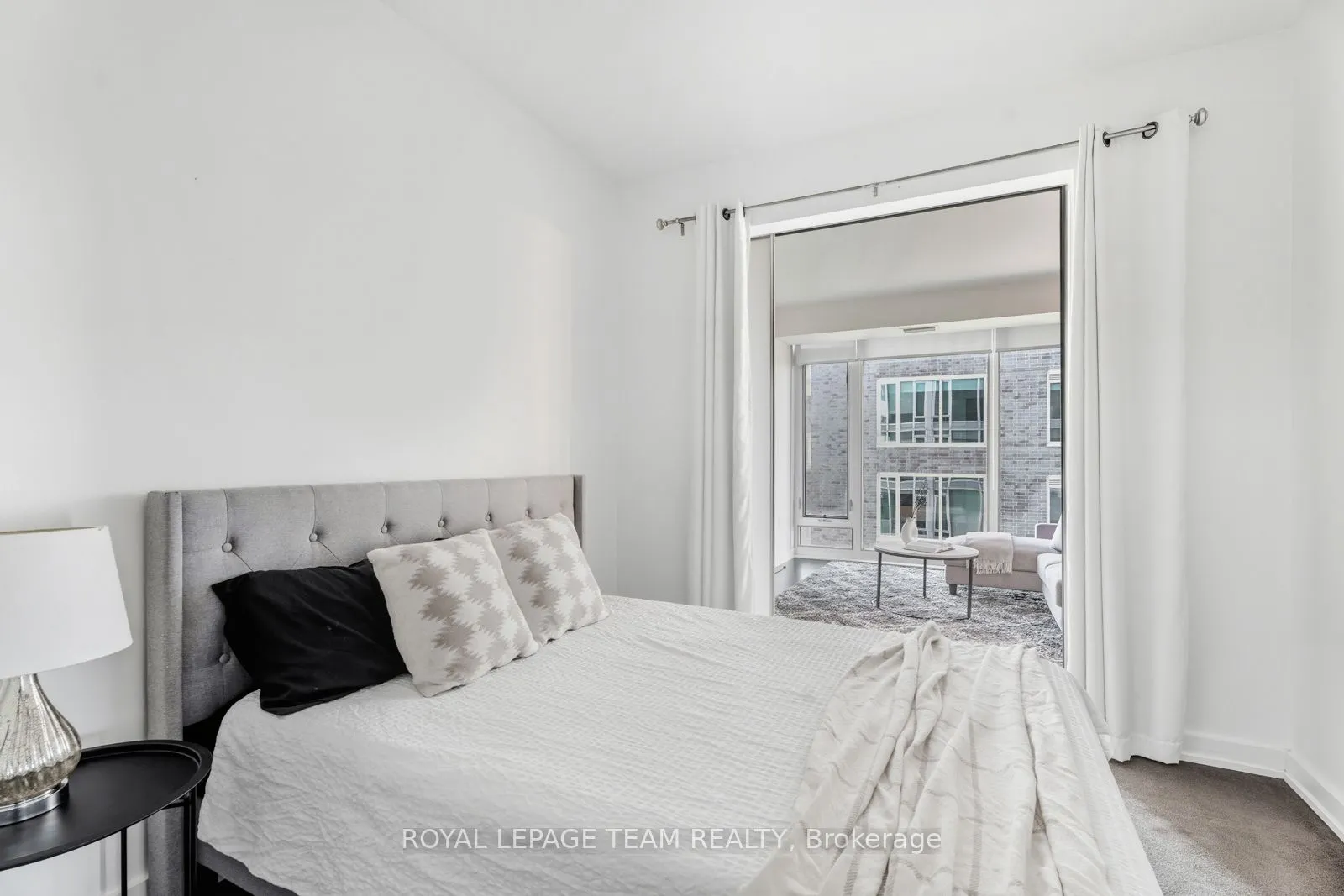 111 CHAMPAGNE Avenue, #1111