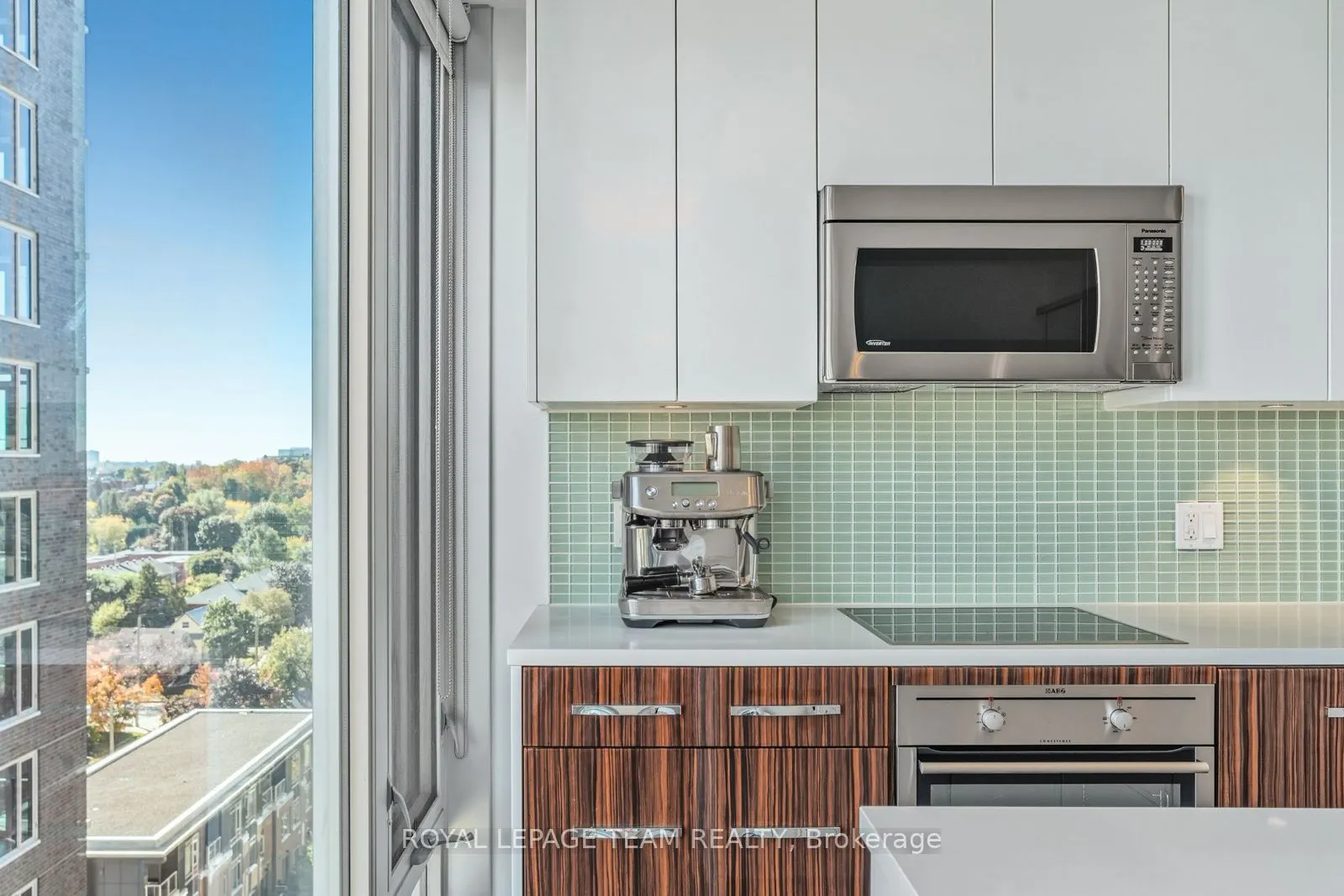 111 CHAMPAGNE Avenue, #1111