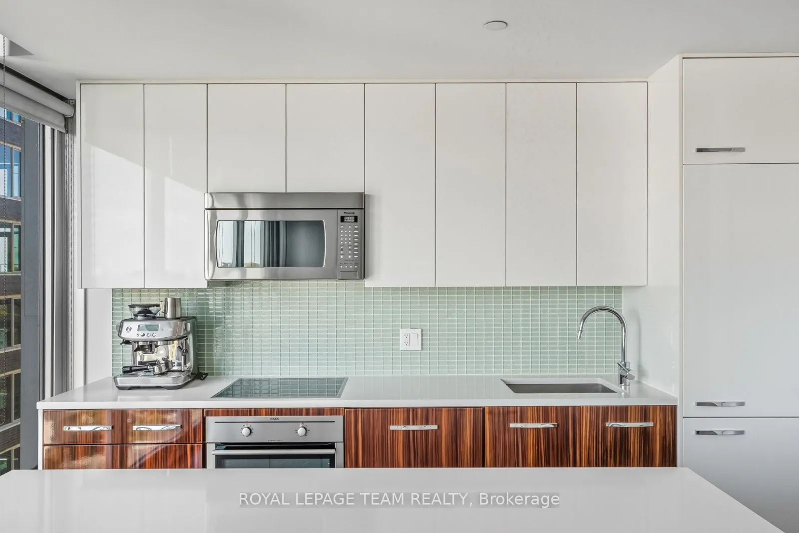 111 CHAMPAGNE Avenue, #1111