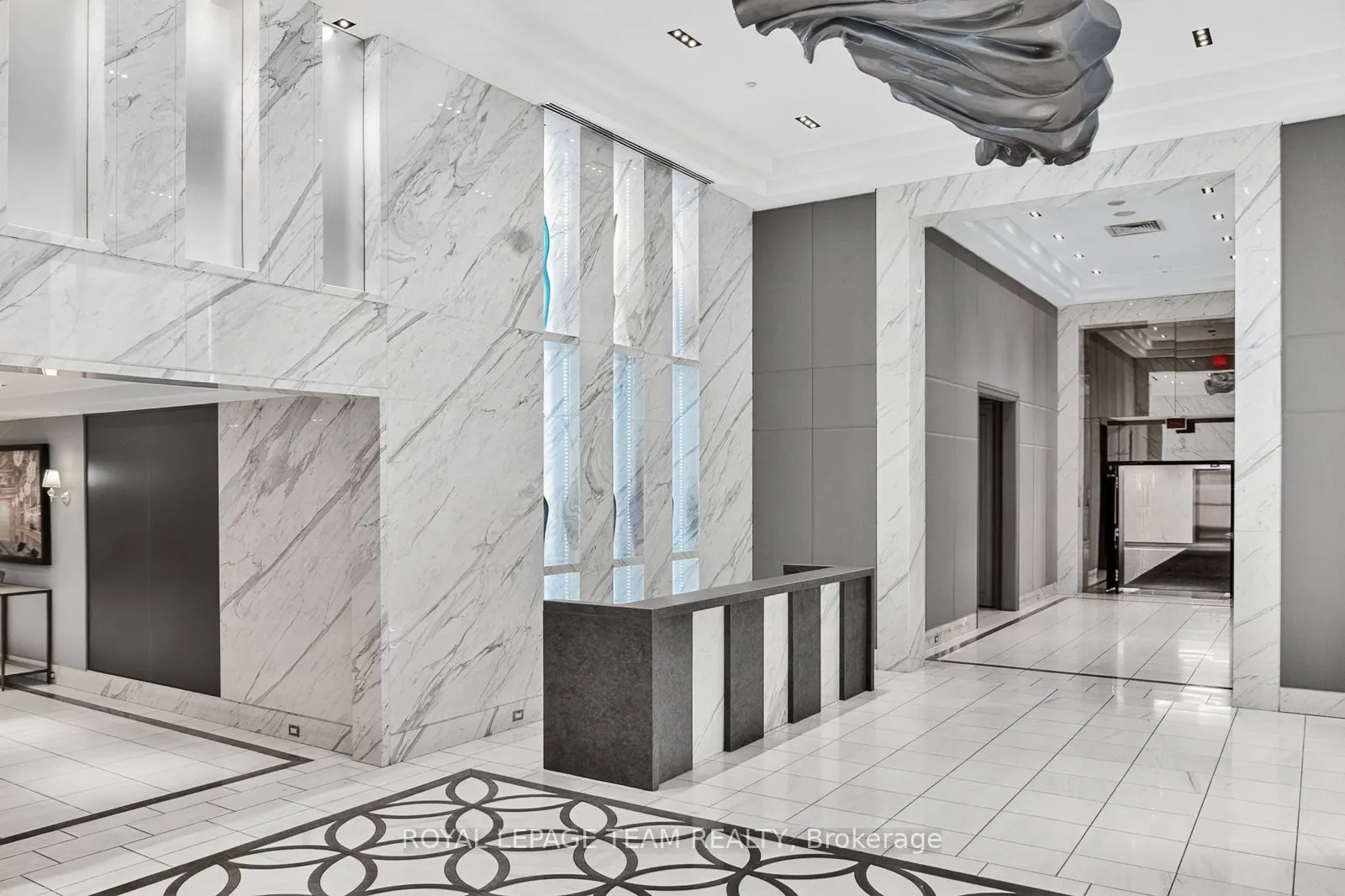 111 CHAMPAGNE Avenue, #1111