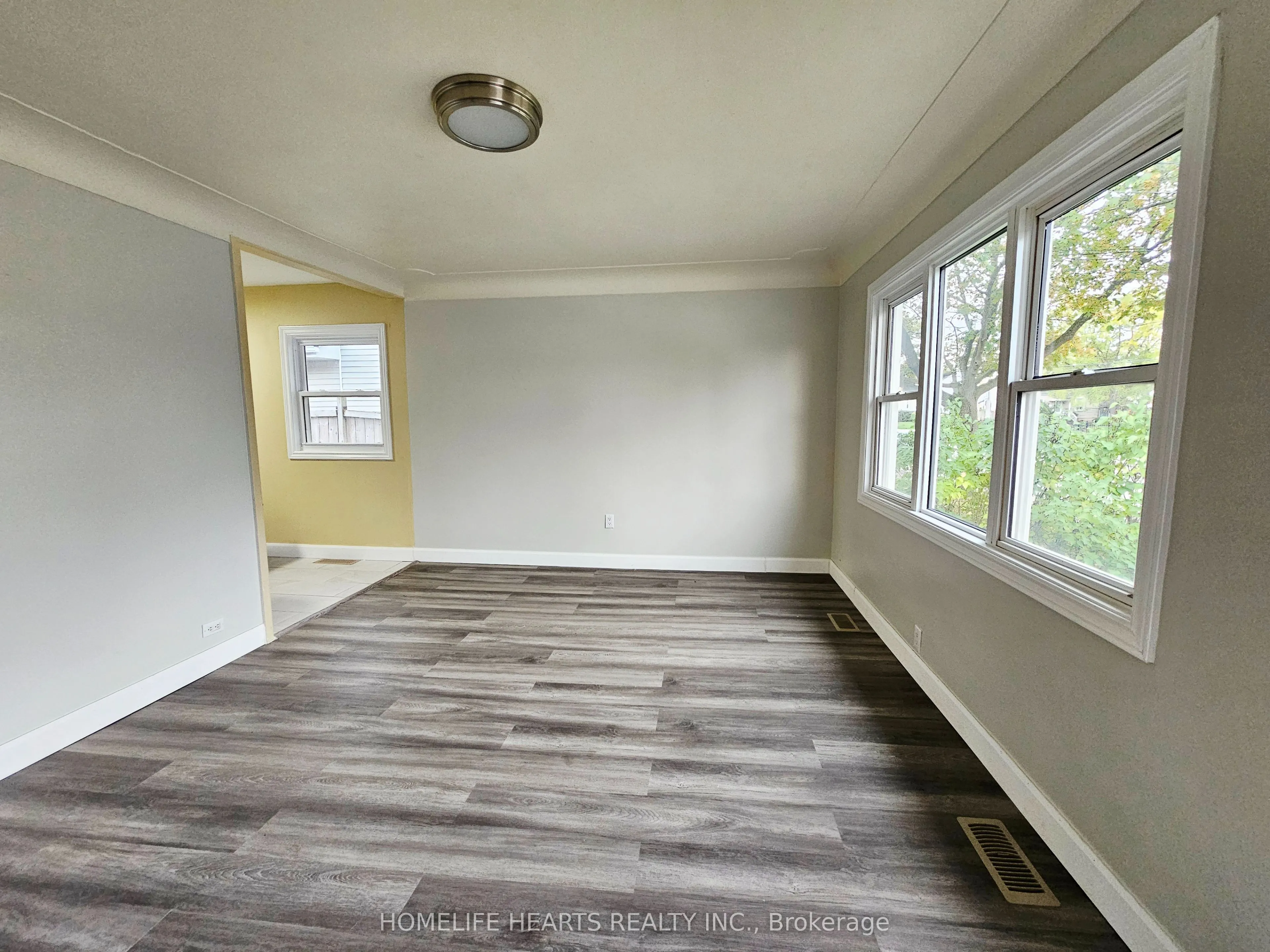 80 Glennie Avenue