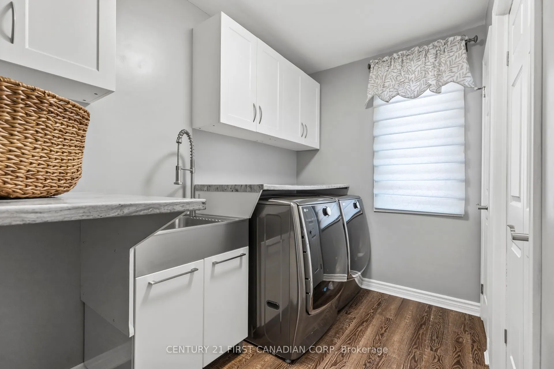 2 Longview Court