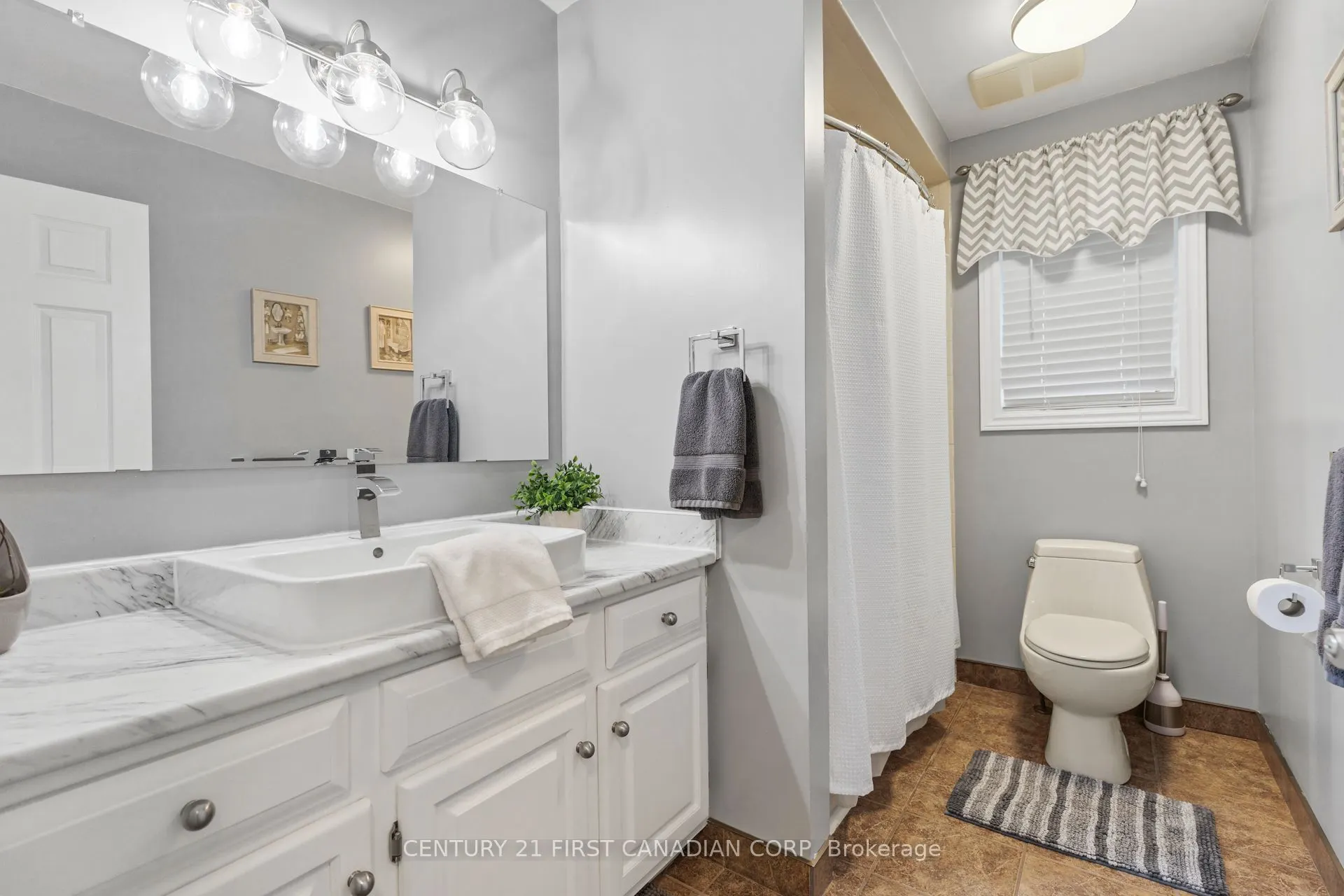 2 Longview Court