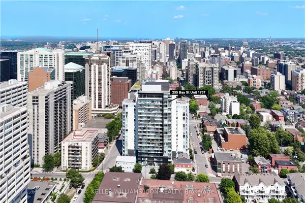 255 Bay Street, #1707