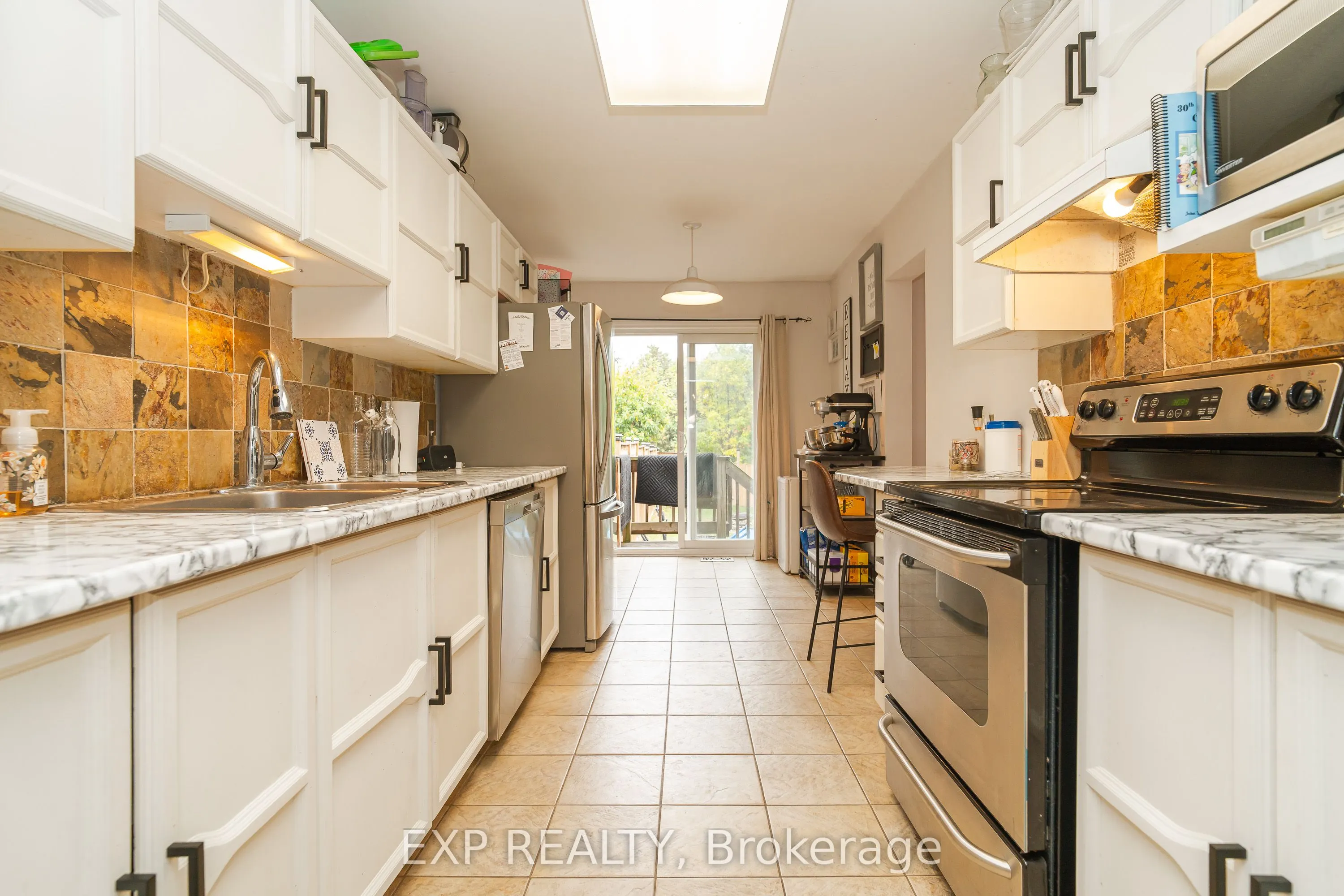 86 Furlong Crescent