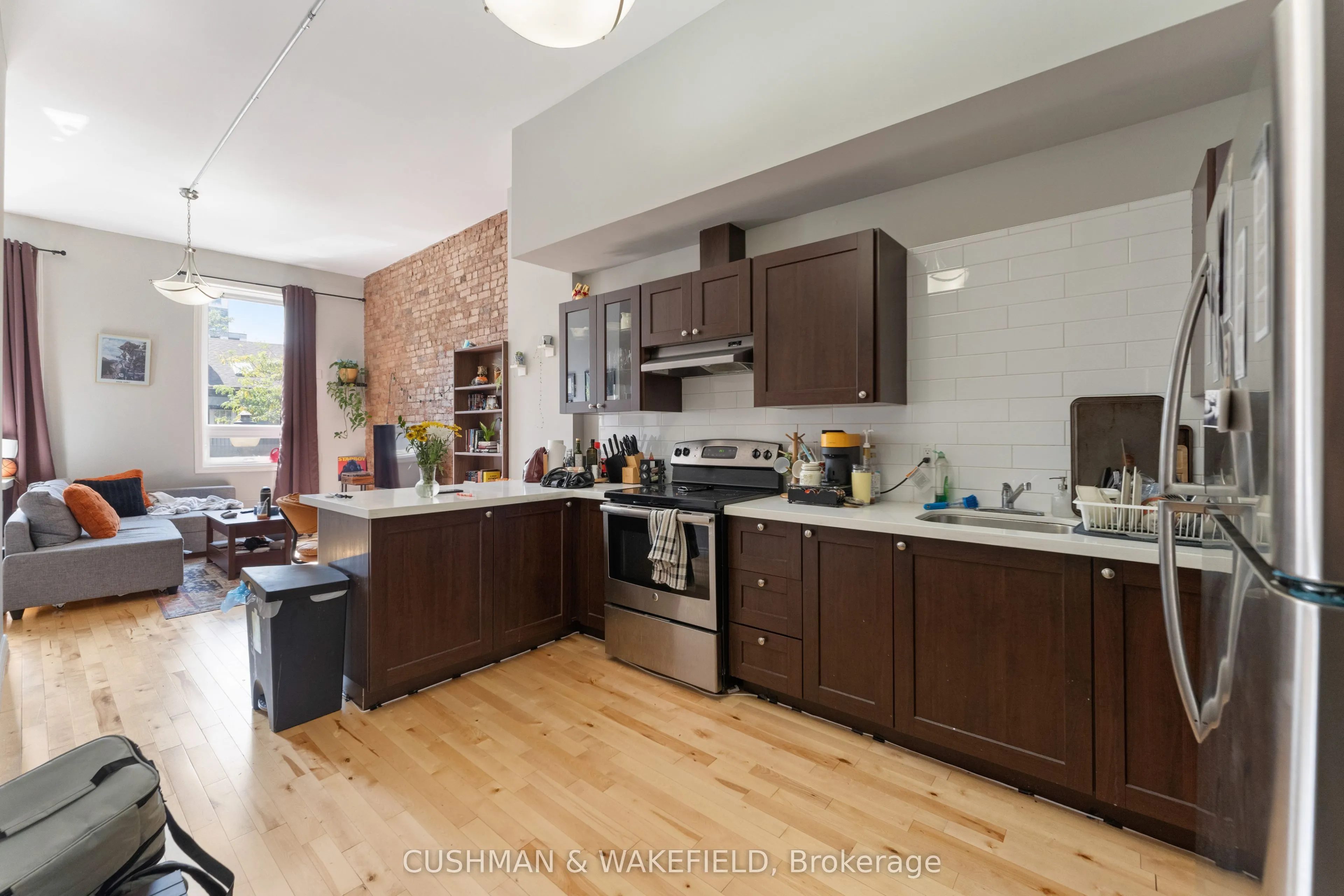 215-217 King Street E