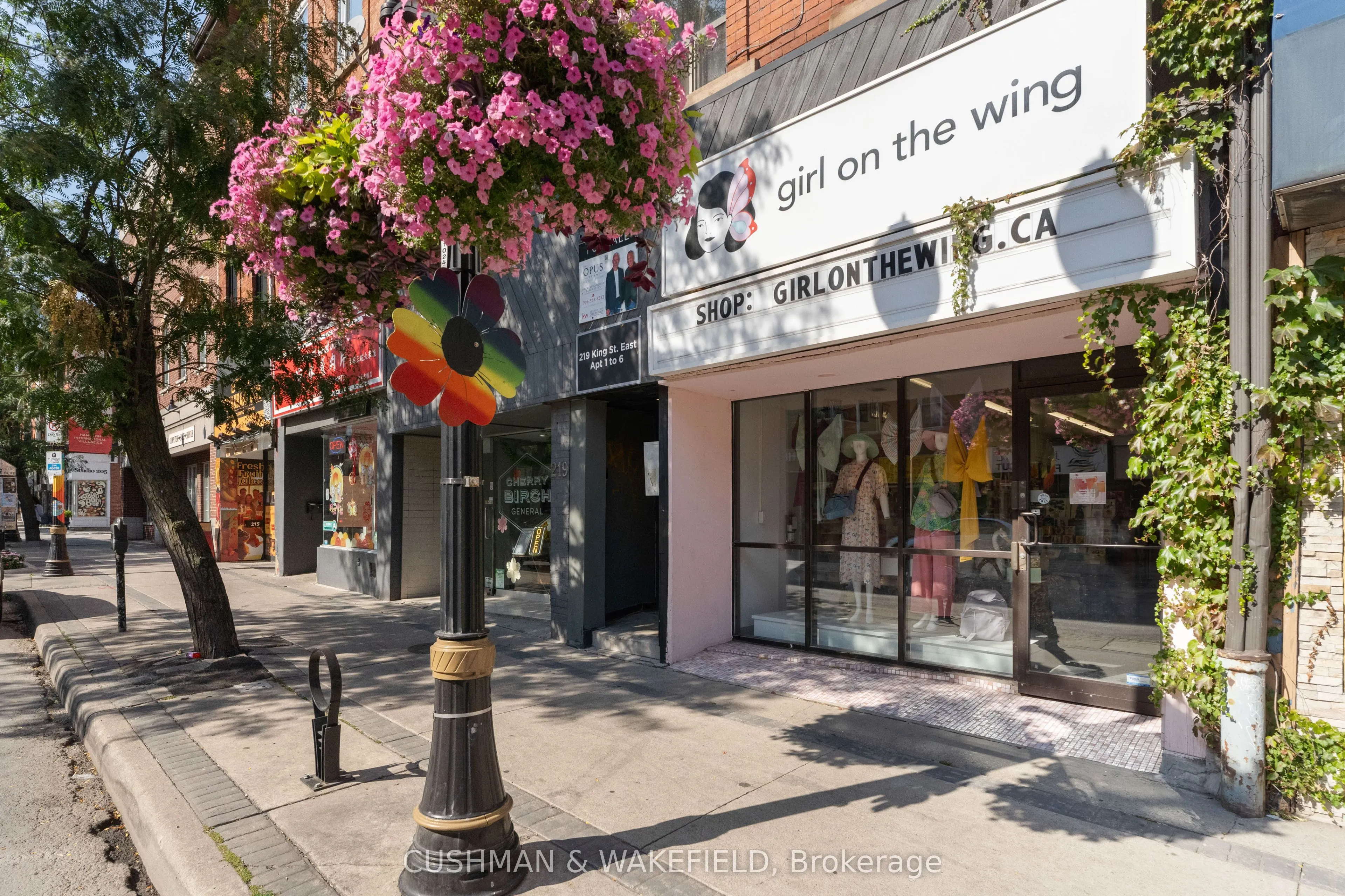 219-221 King Street E