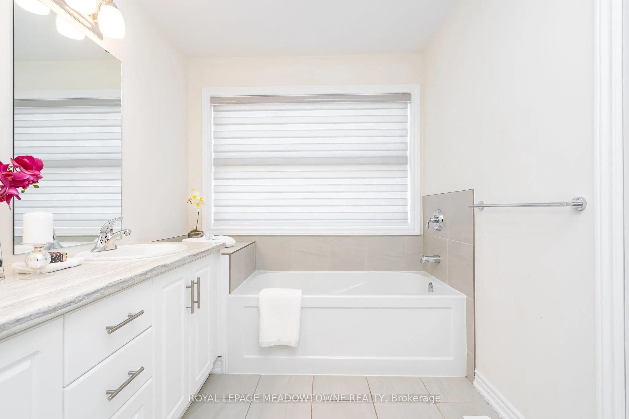 16 Bethune Avenue
