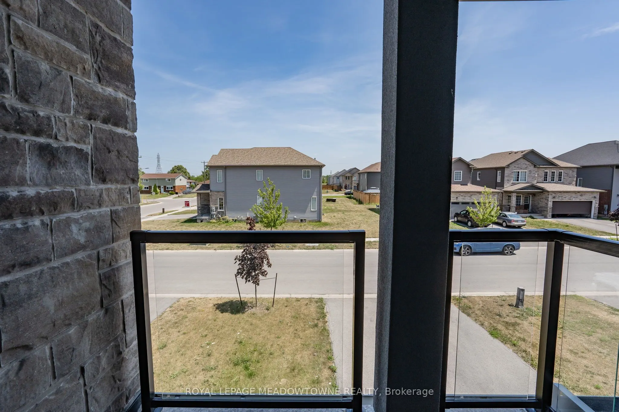 16 Bethune Avenue