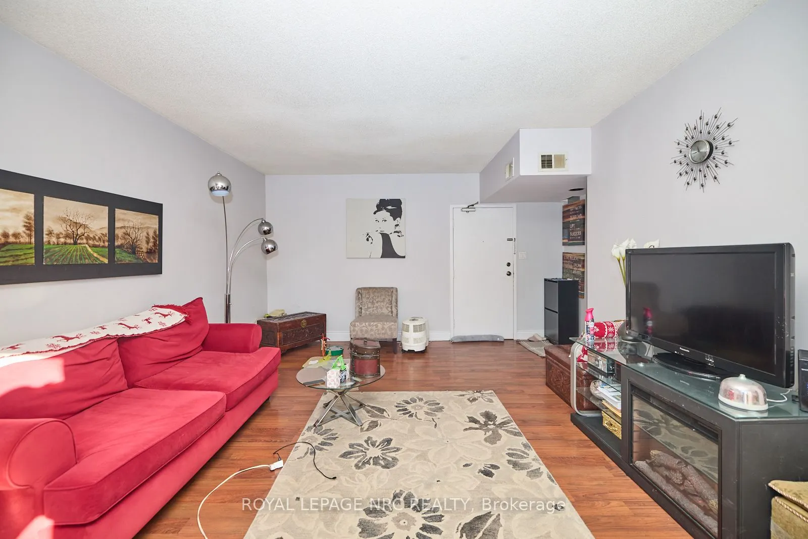 4872 Valley Way, #302