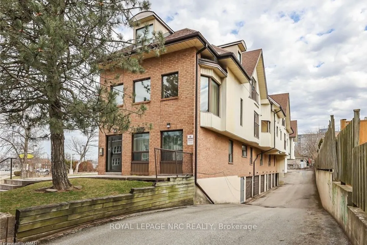 4872 Valley Way, #302