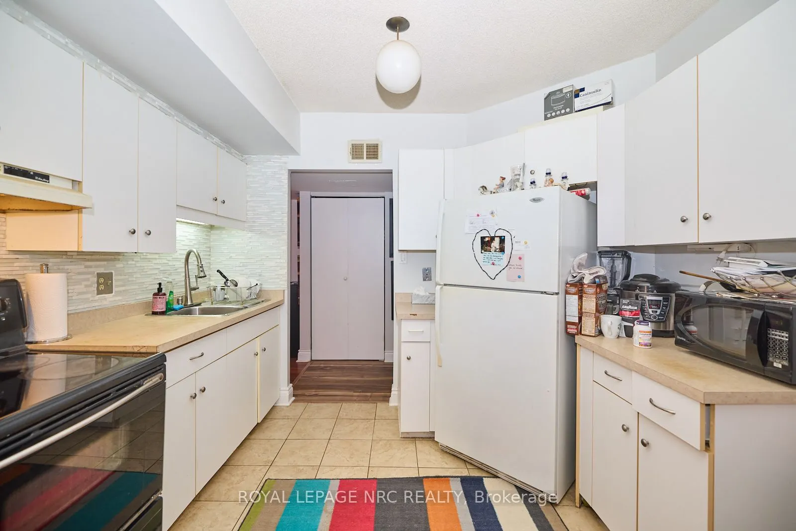 4872 Valley Way, #302