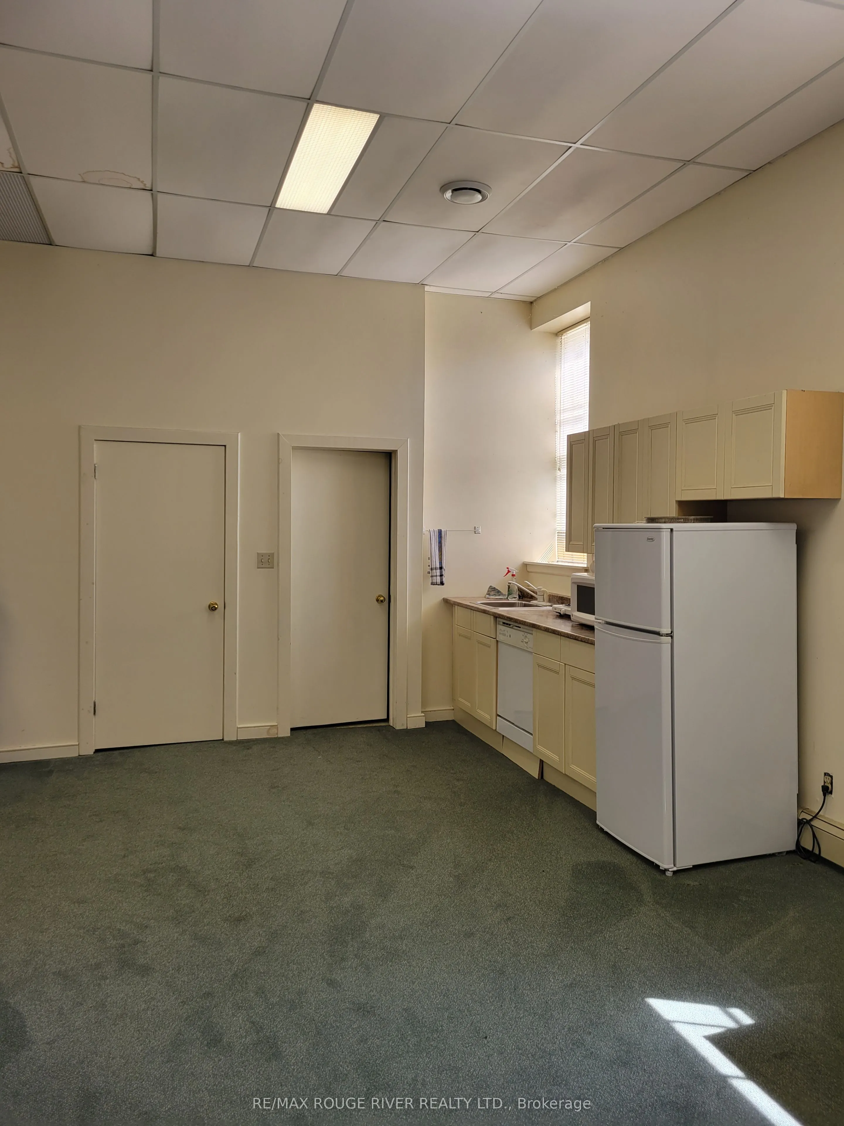 4476 County Road 10 Road #3rd Floor