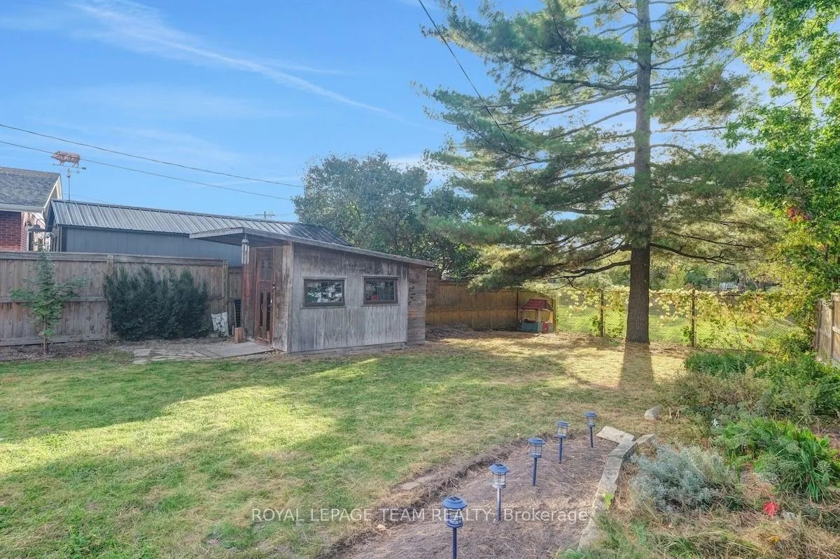 884 ADMIRAL Avenue
