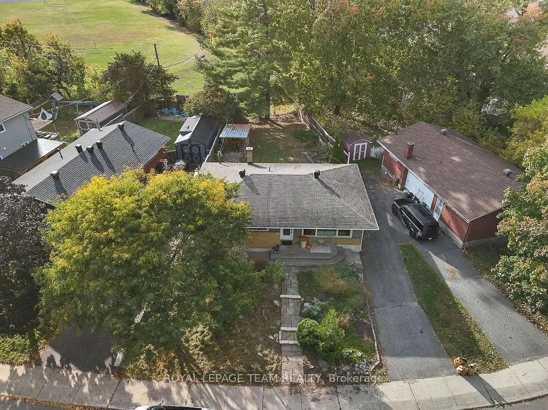 884 ADMIRAL Avenue