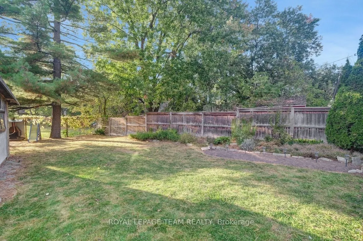 884 ADMIRAL Avenue