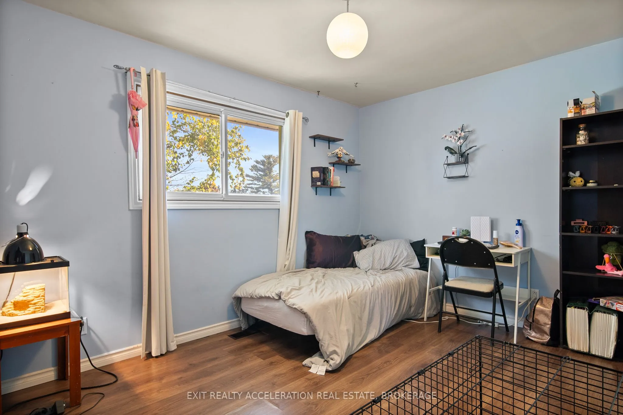 17 Sunset Crescent